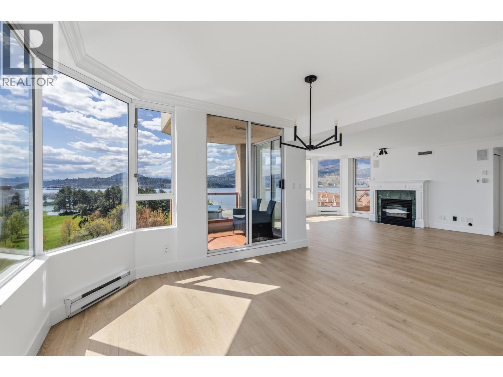 701 1160 Sunset Drive, Kelowna