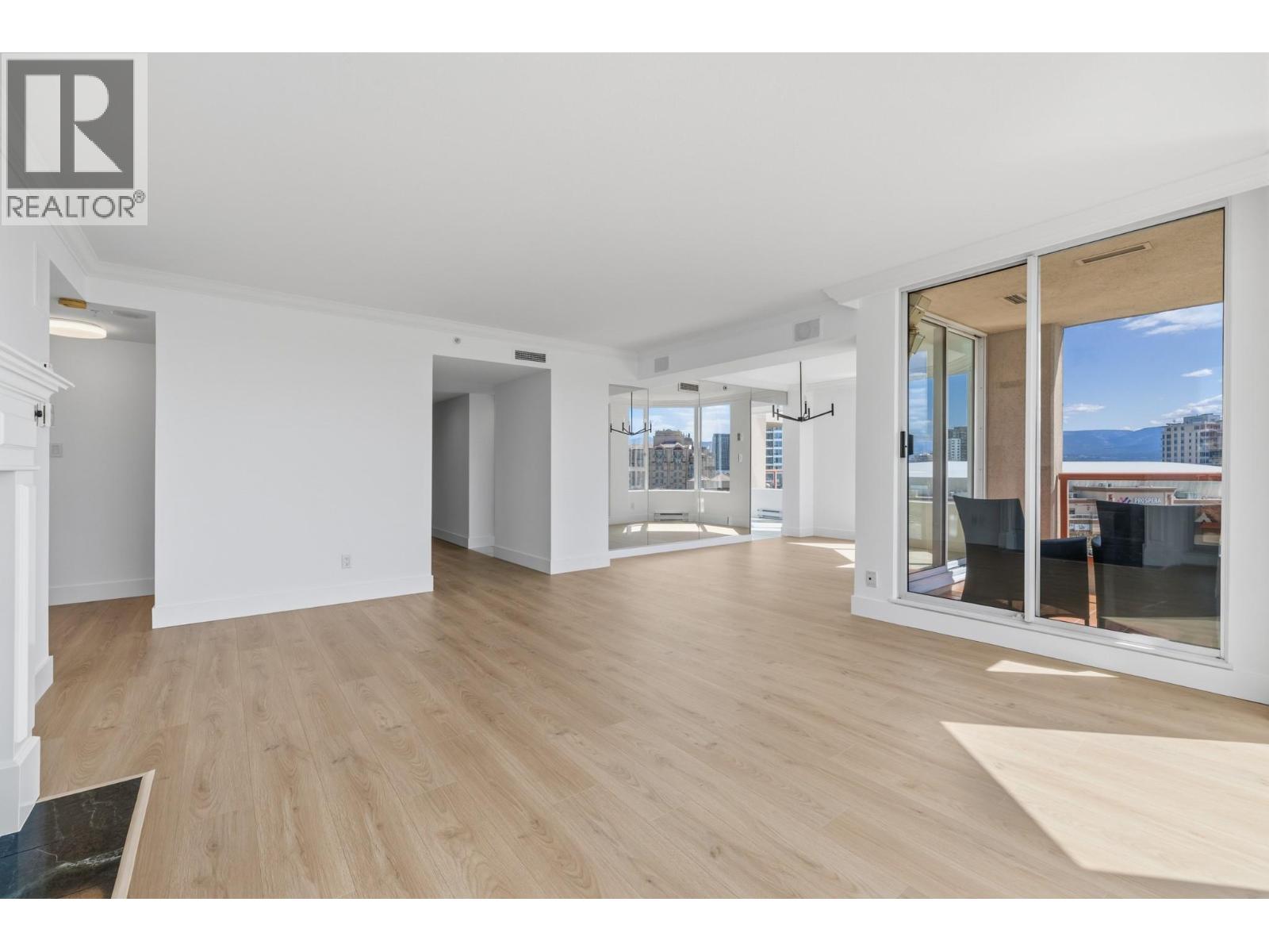 701 1160 Sunset Drive, Kelowna