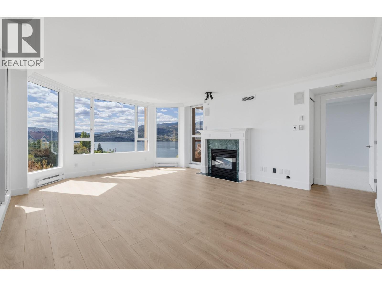 701 1160 Sunset Drive, Kelowna