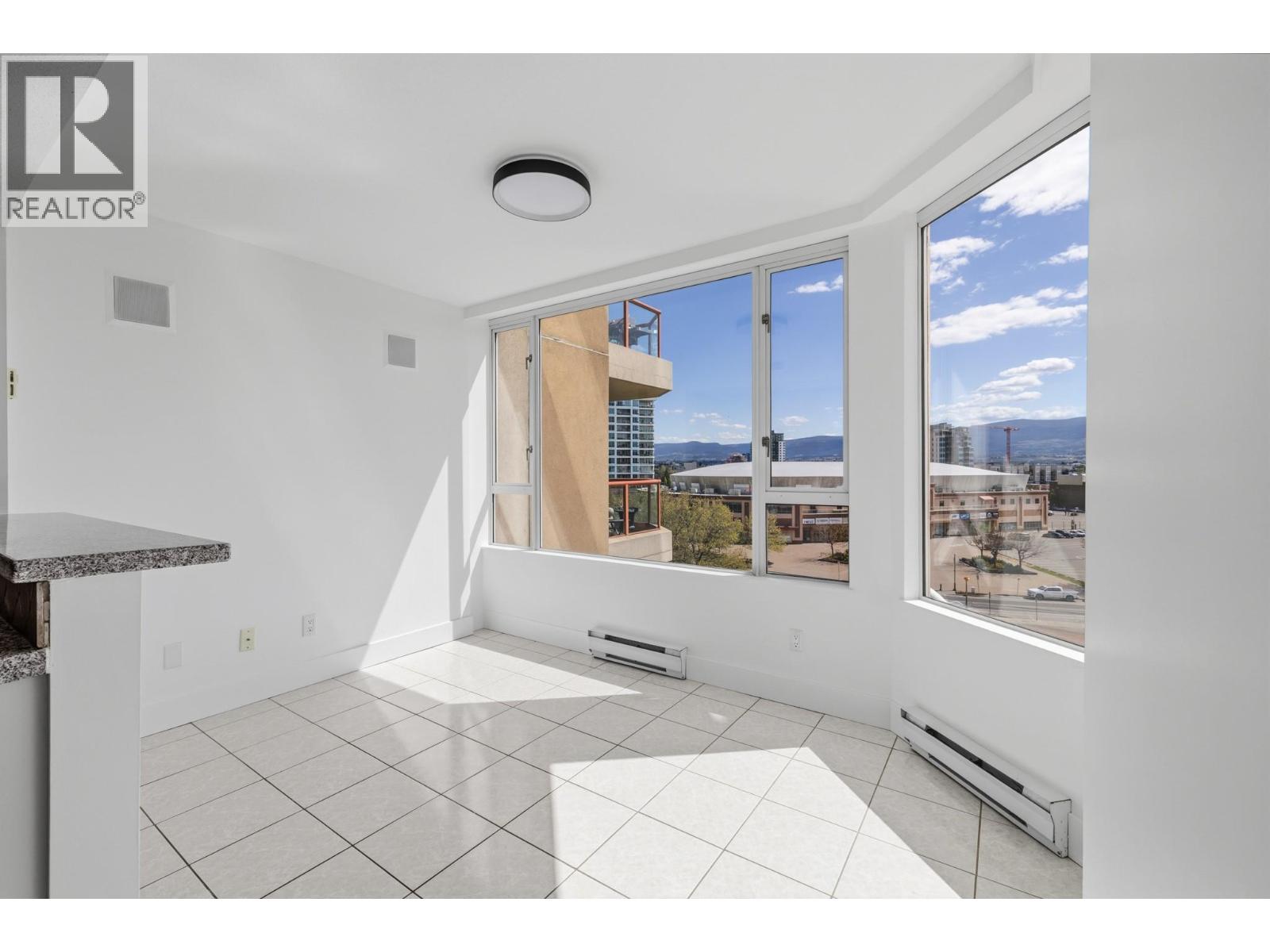 701 1160 Sunset Drive, Kelowna