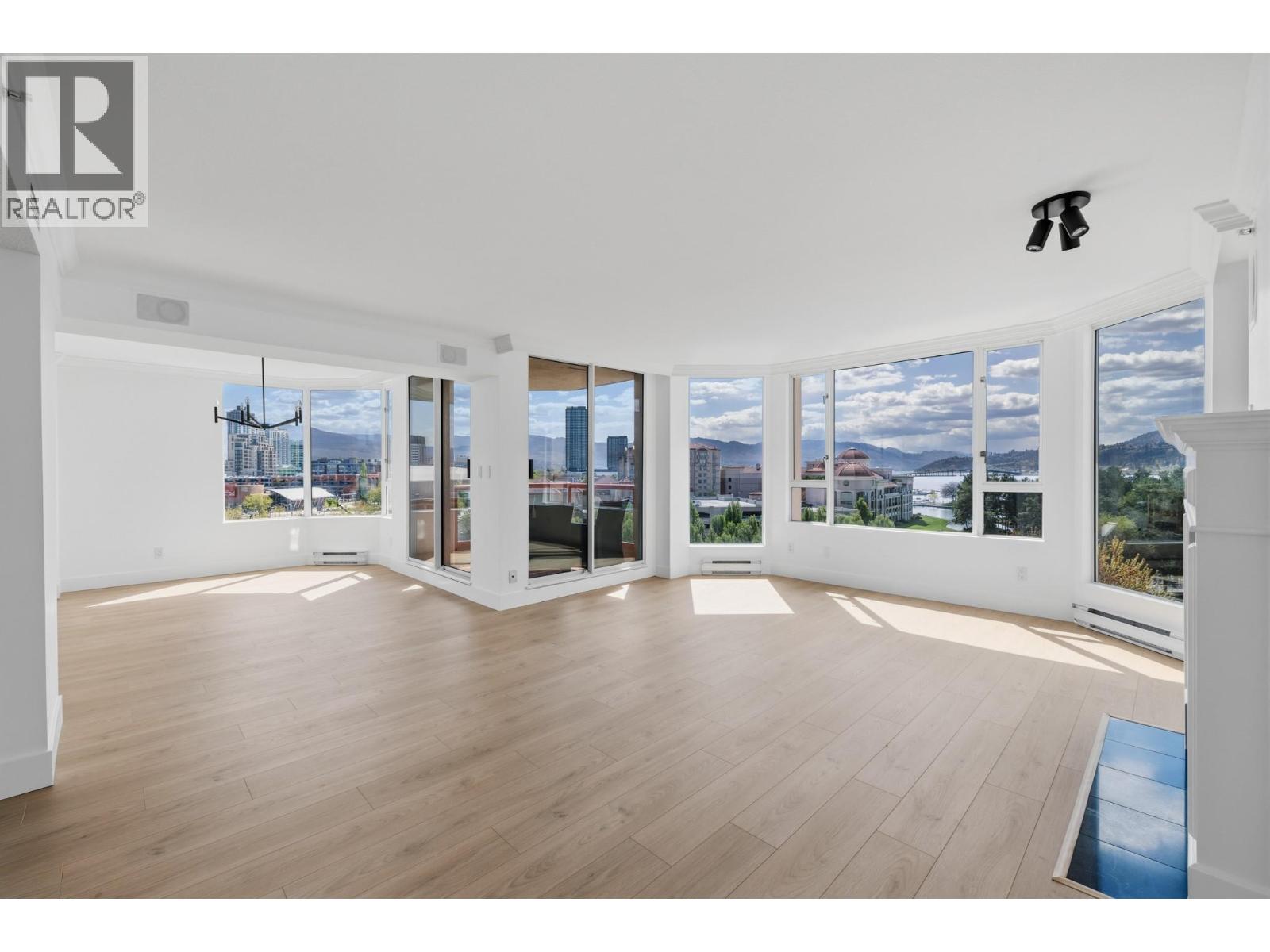 701 1160 Sunset Drive, Kelowna