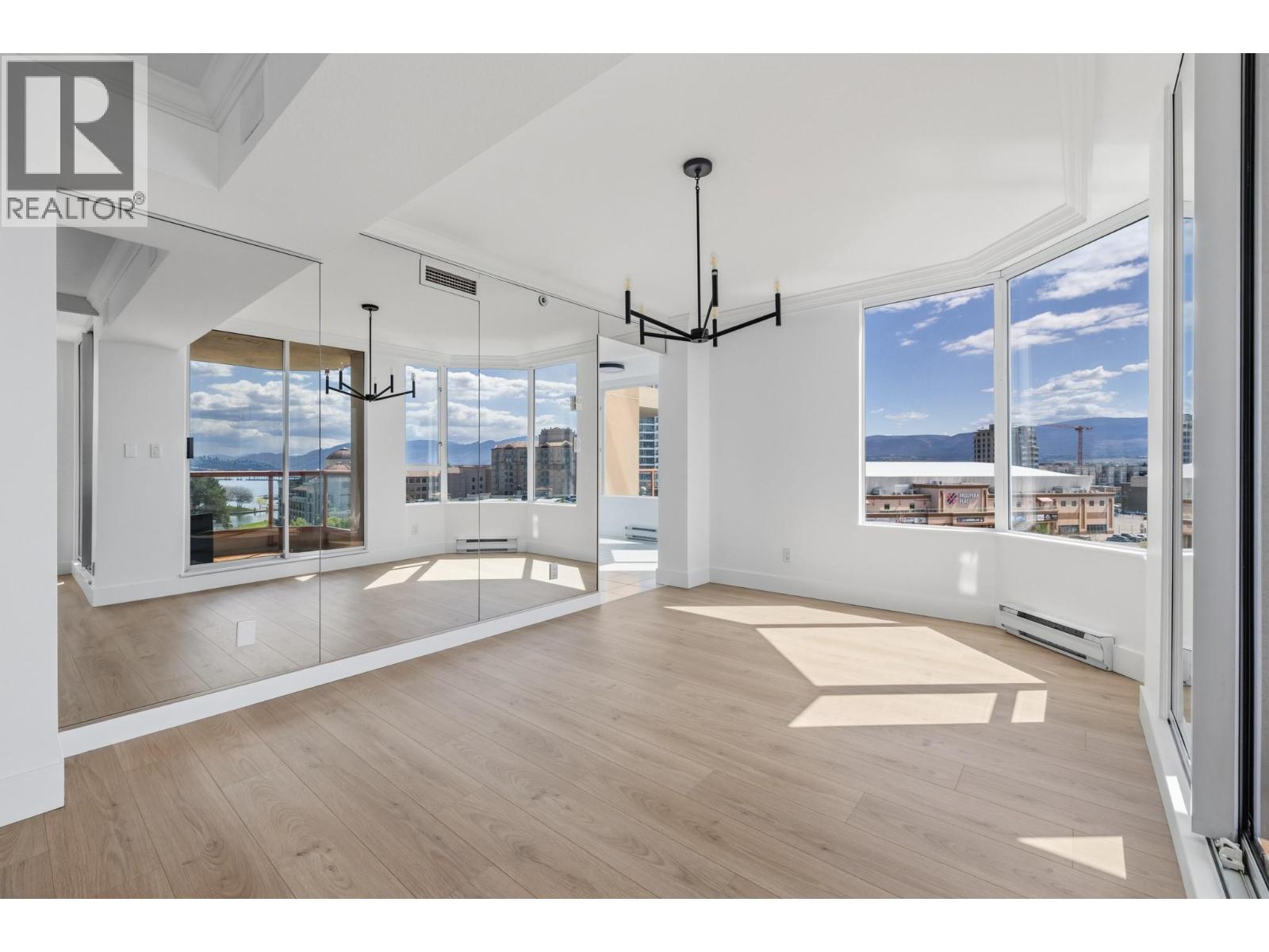 701 1160 Sunset Drive, Kelowna