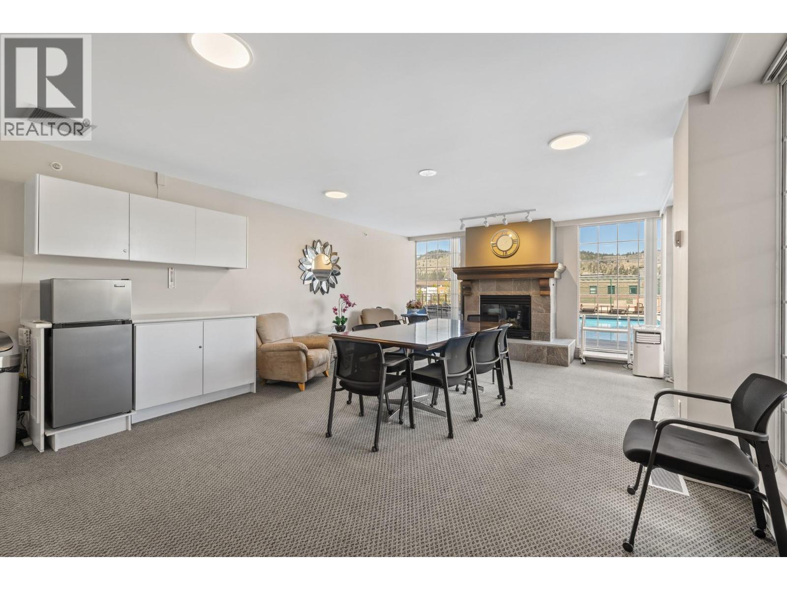 701 1160 Sunset Drive, Kelowna
