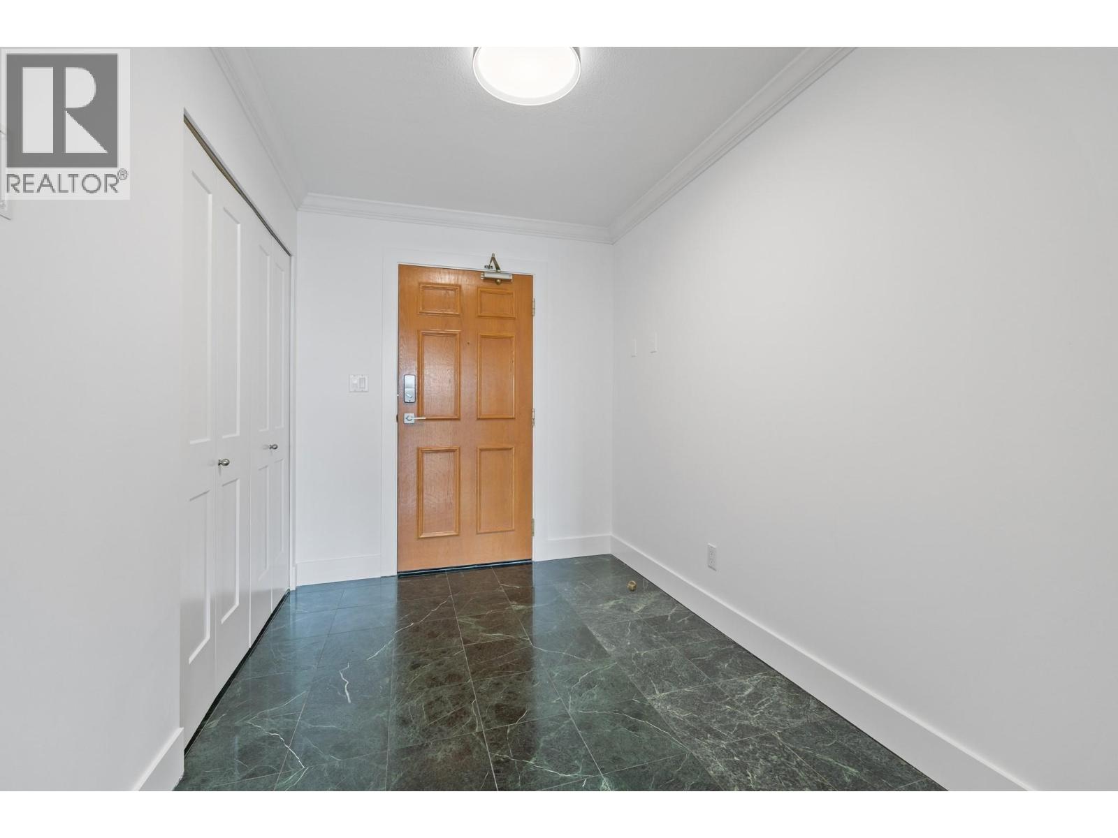 701 1160 Sunset Drive, Kelowna