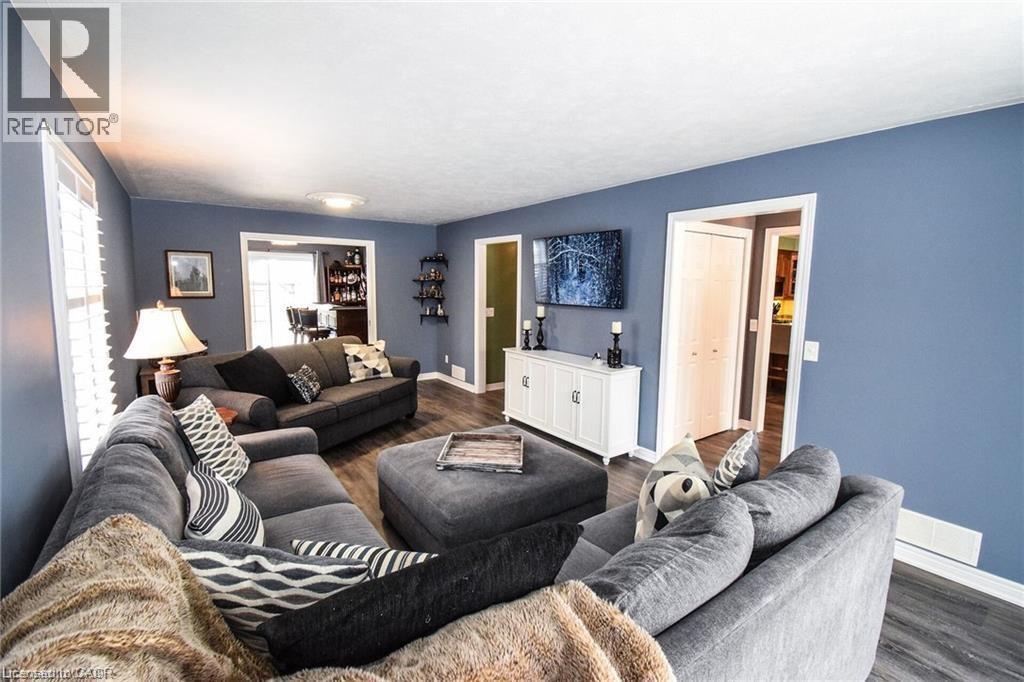 3 MEADOWBROOK Court - 17