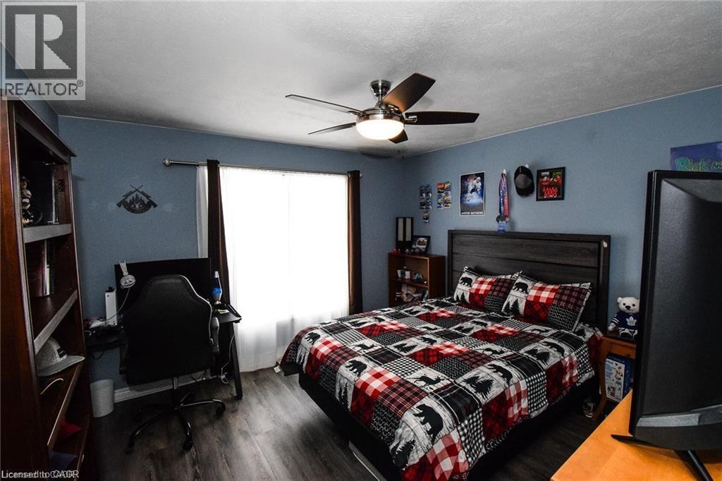 3 MEADOWBROOK Court - 28