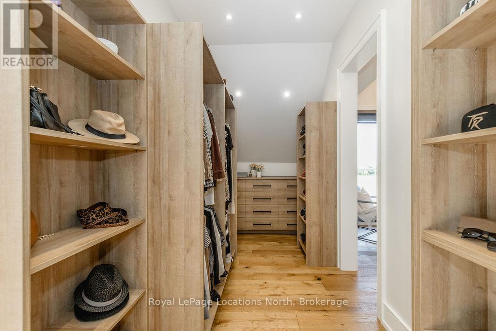 22 EAST JOHN STREET - 27