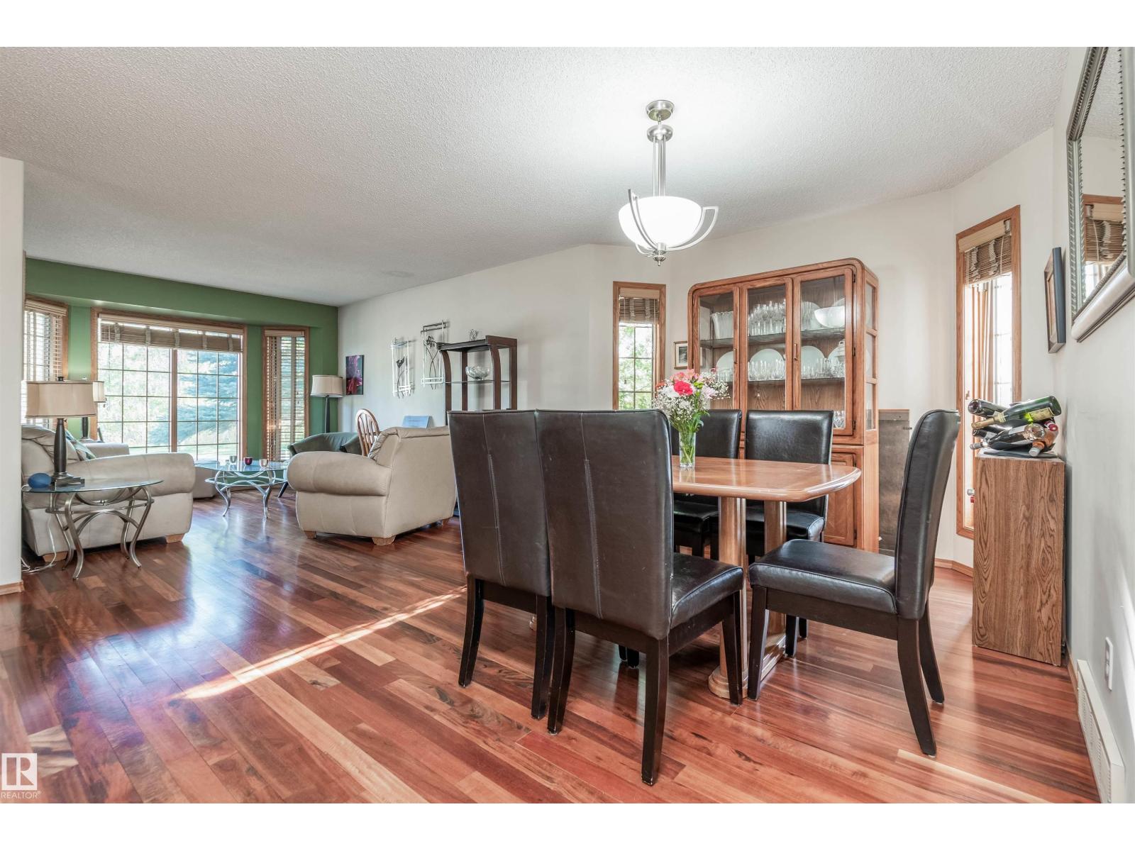 5204 190 ST NW - 9