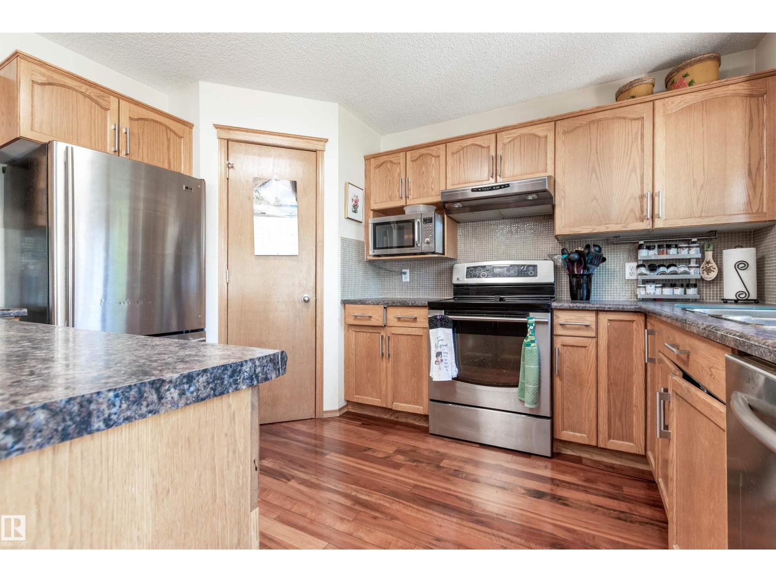 5204 190 ST NW - 16