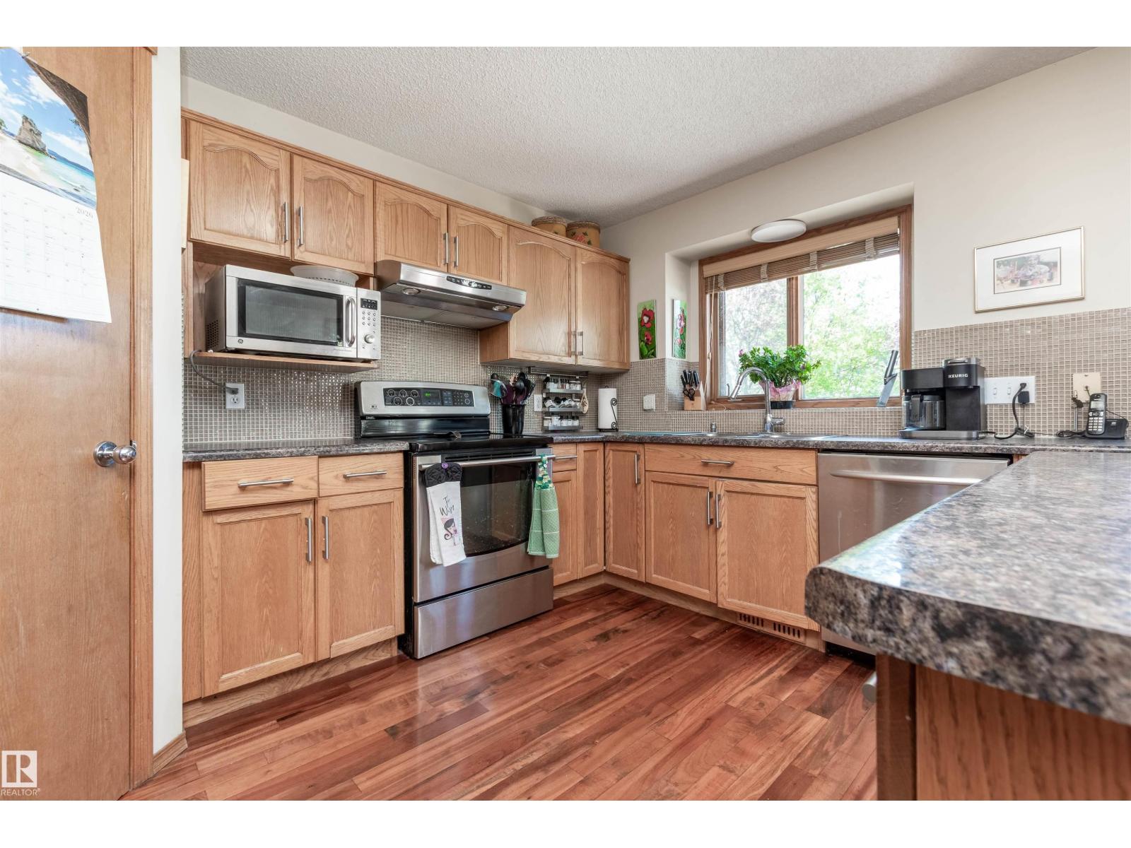 5204 190 ST NW - 17