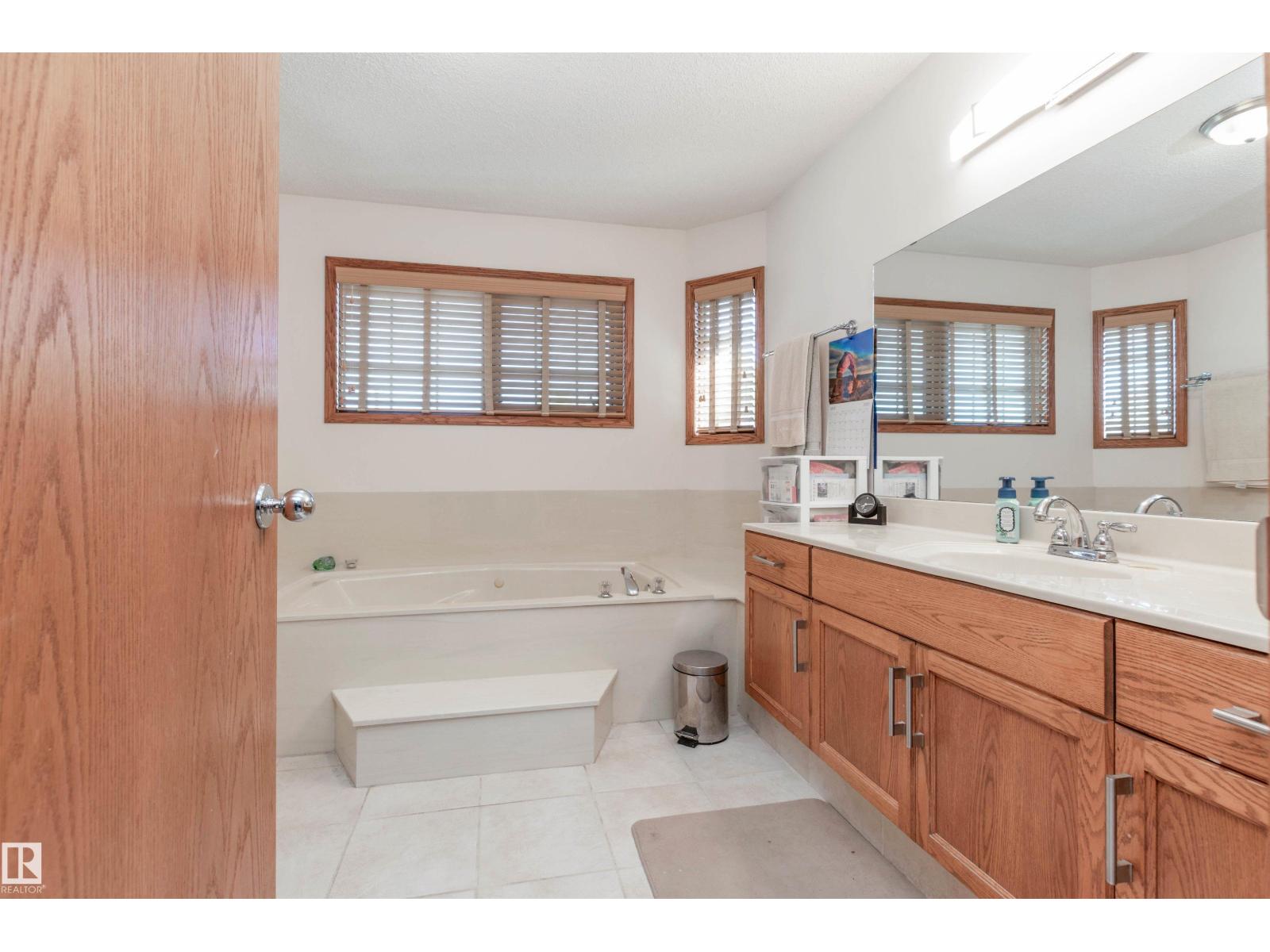 5204 190 ST NW - 24