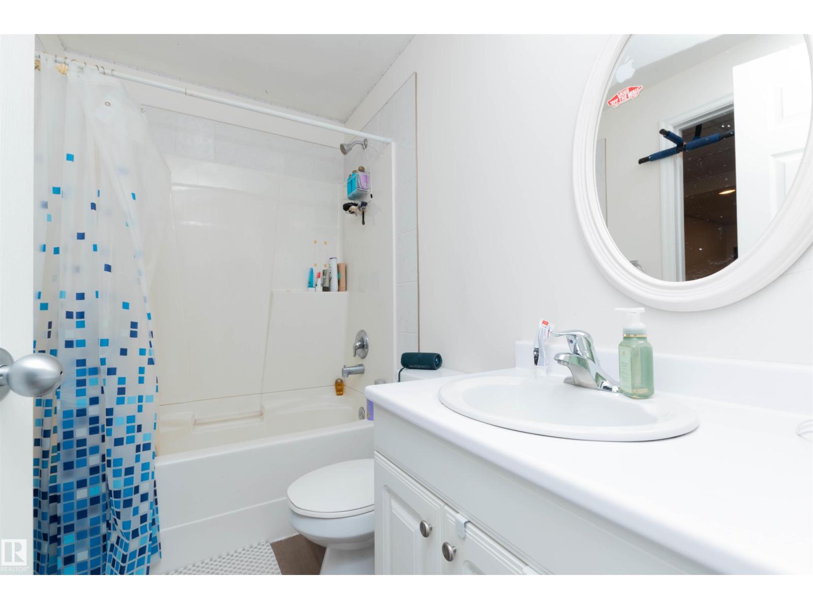 5204 190 ST NW - 37