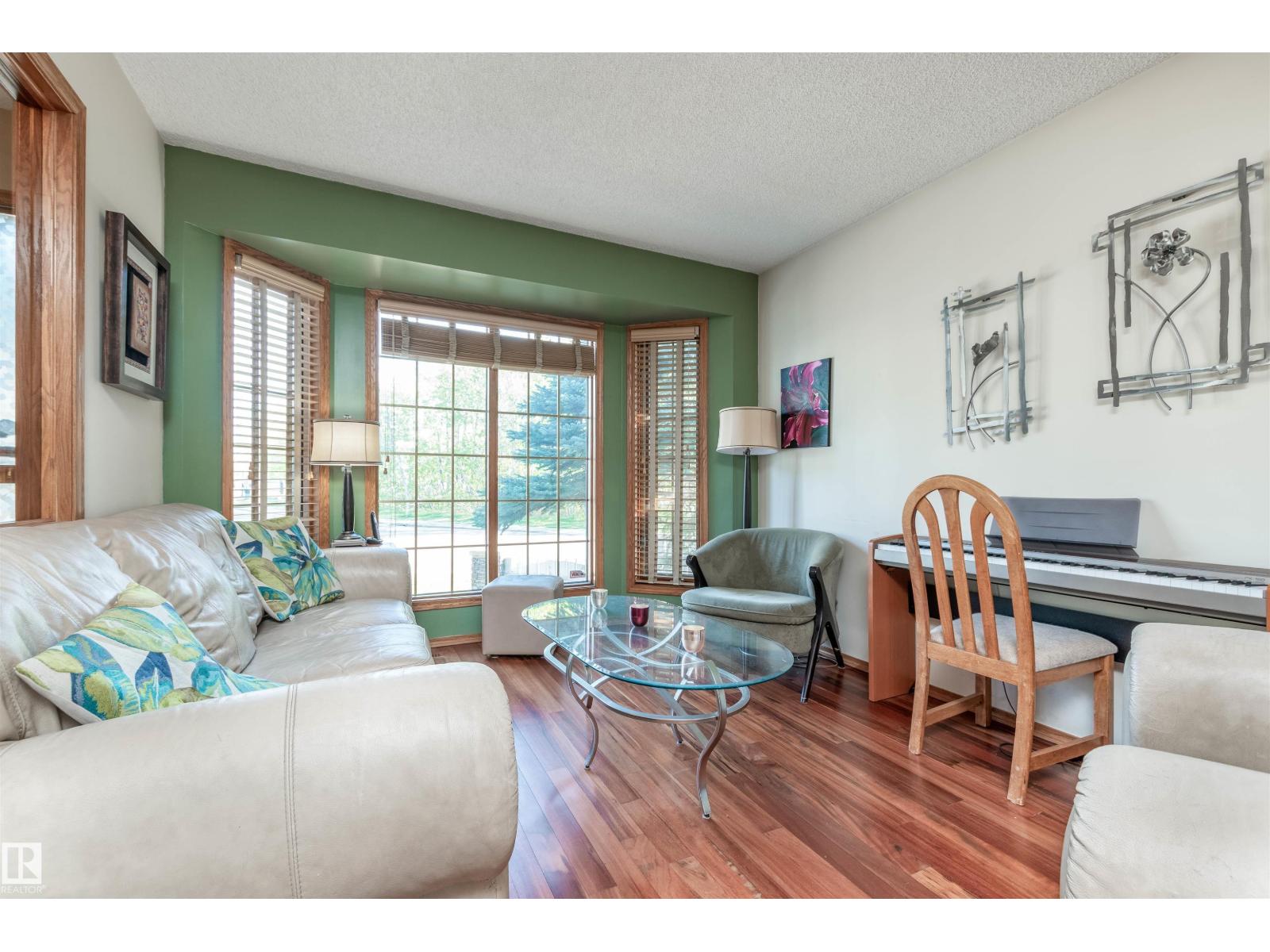 5204 190 ST NW - 5