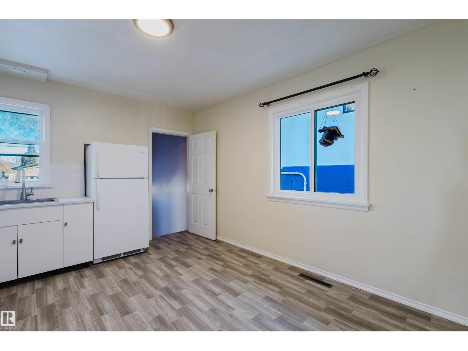 10511 80 ST NW - 11
