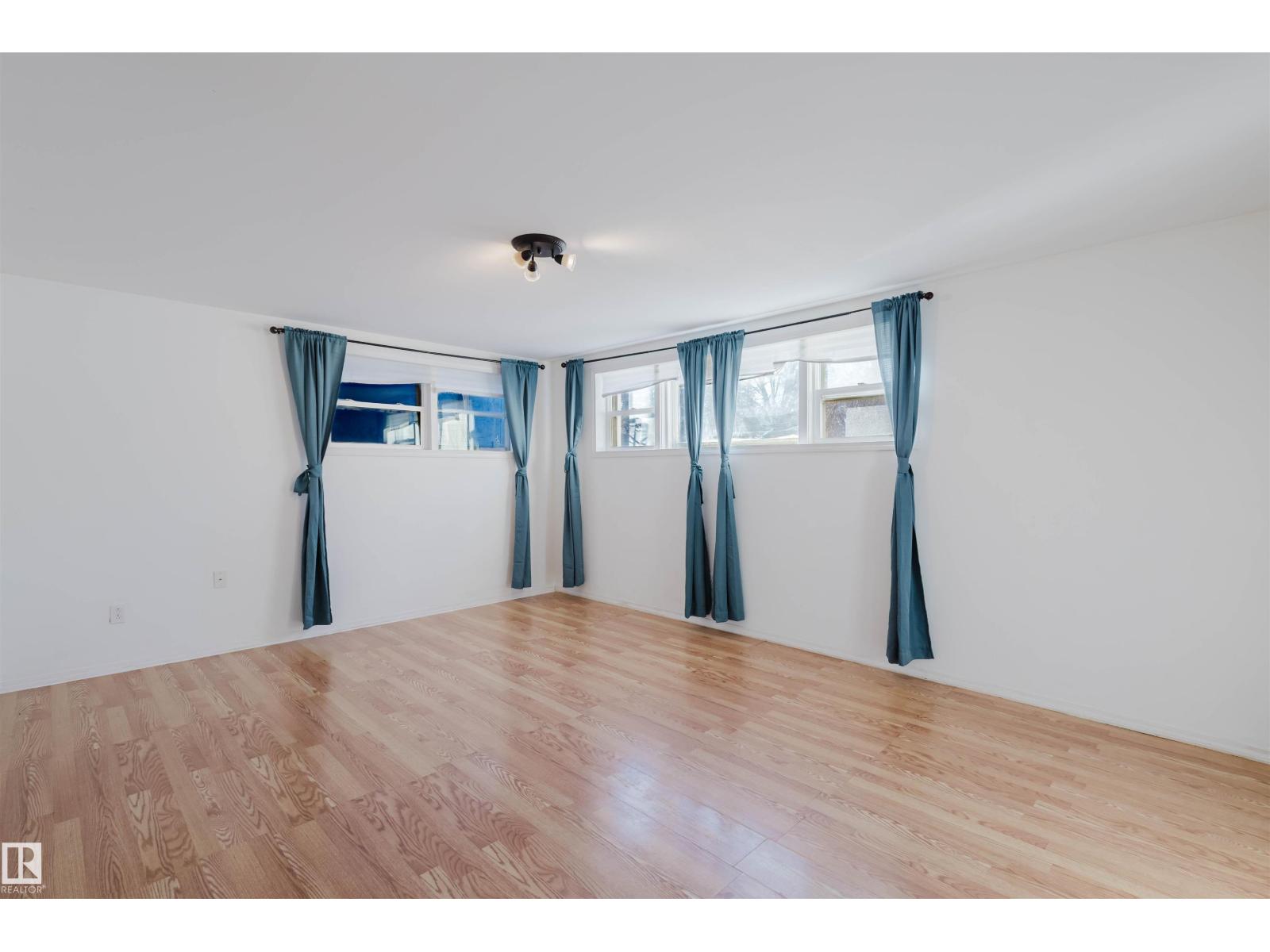 10511 80 ST NW - 21