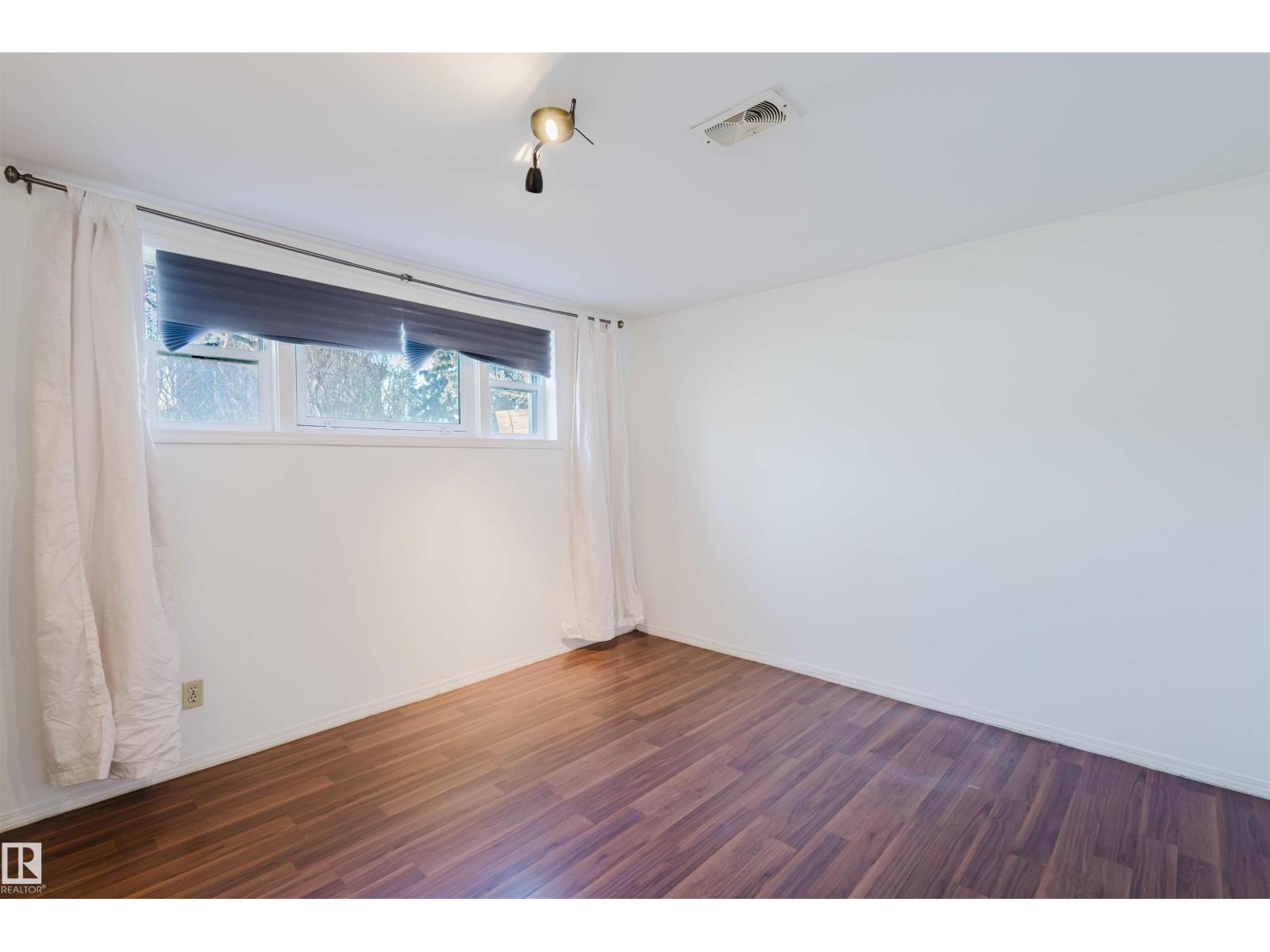 10511 80 ST NW - 26