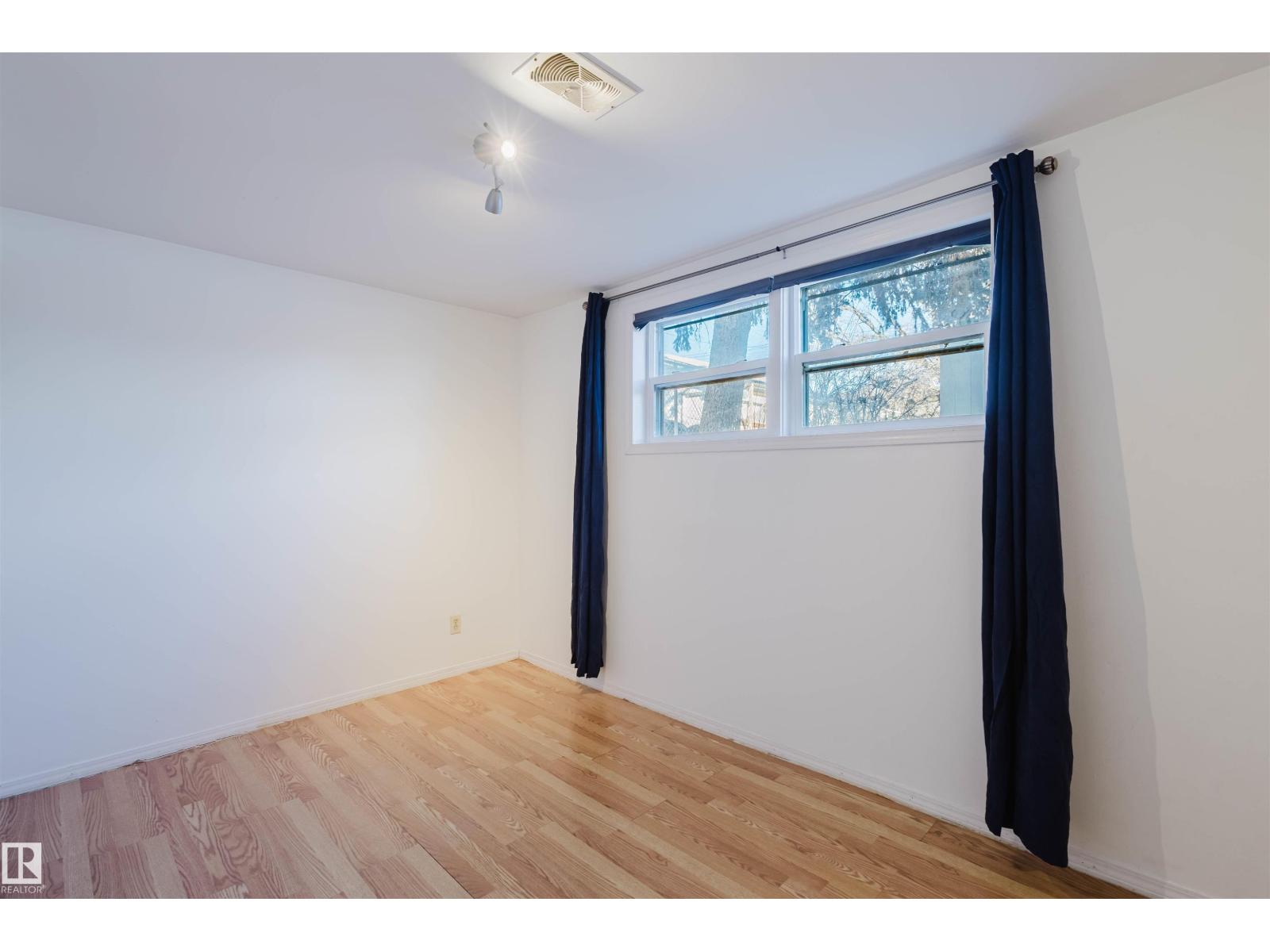 10511 80 ST NW - 29
