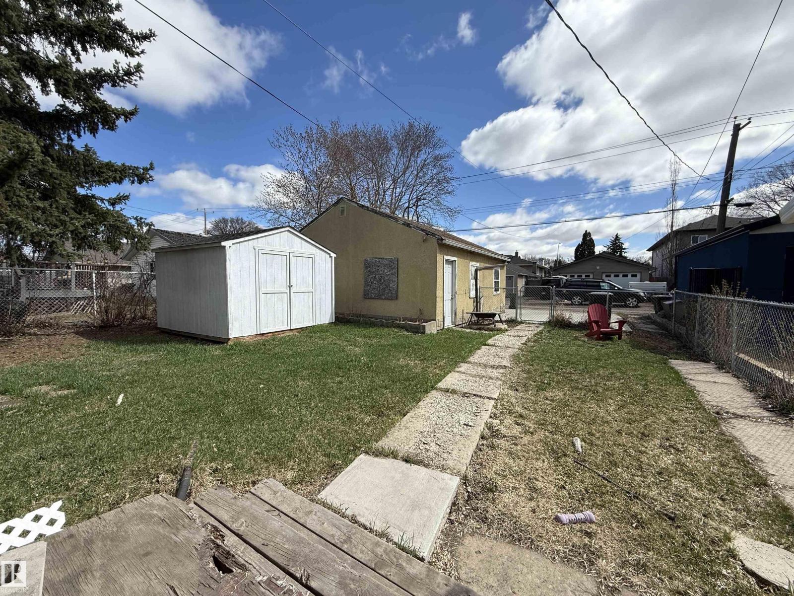 10511 80 ST NW - 36