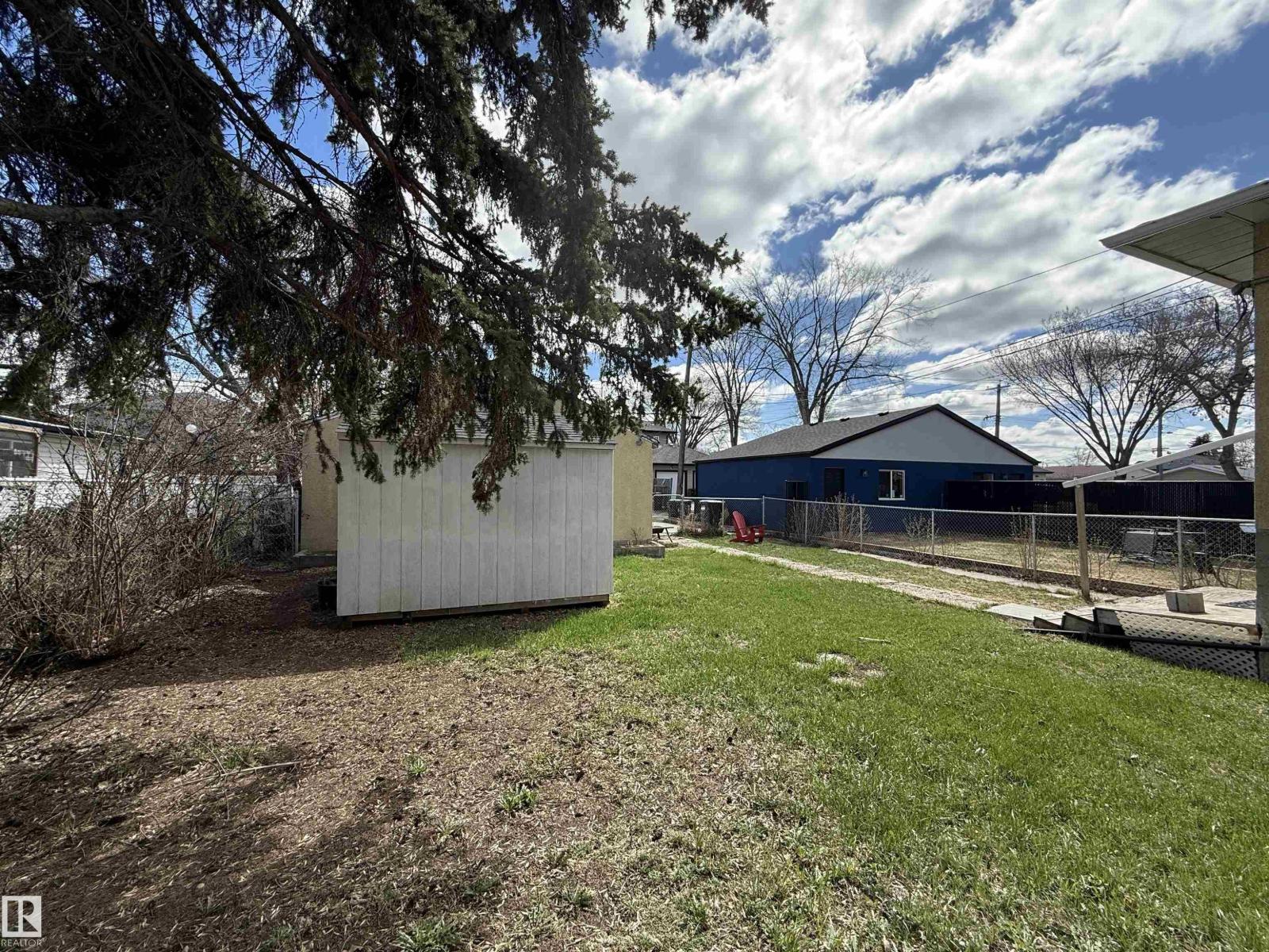 10511 80 ST NW - 37