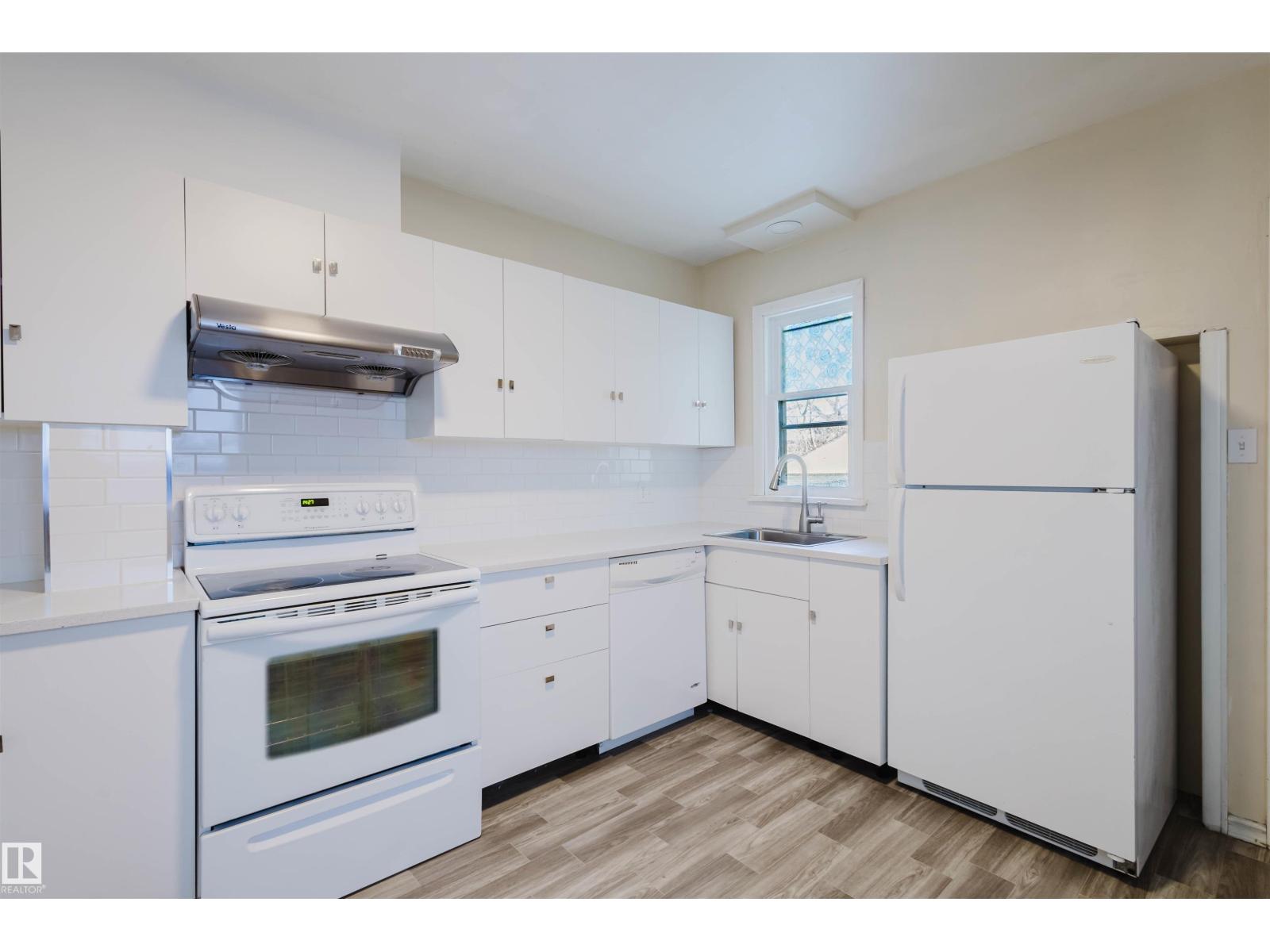 10511 80 ST NW — photo 8