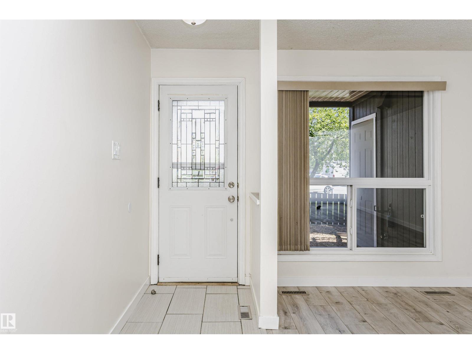 9221 172 ST NW - 10