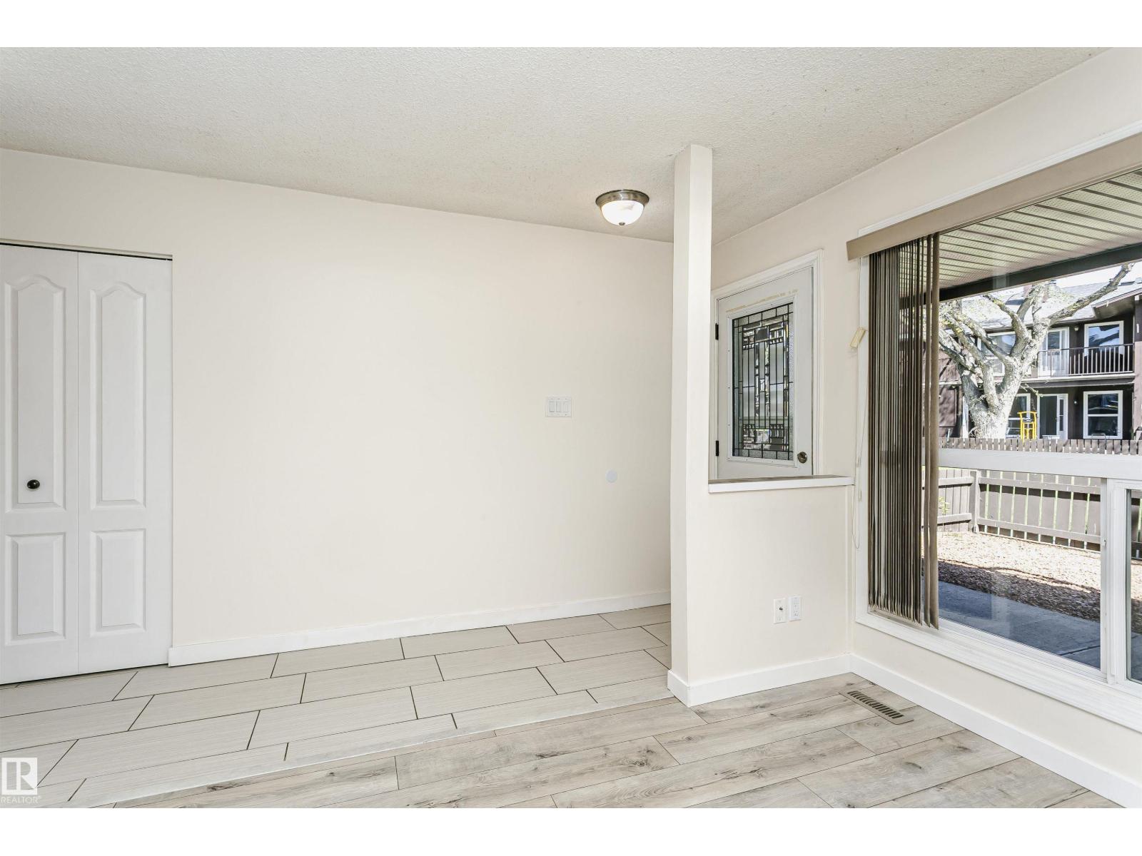 9221 172 ST NW - 11