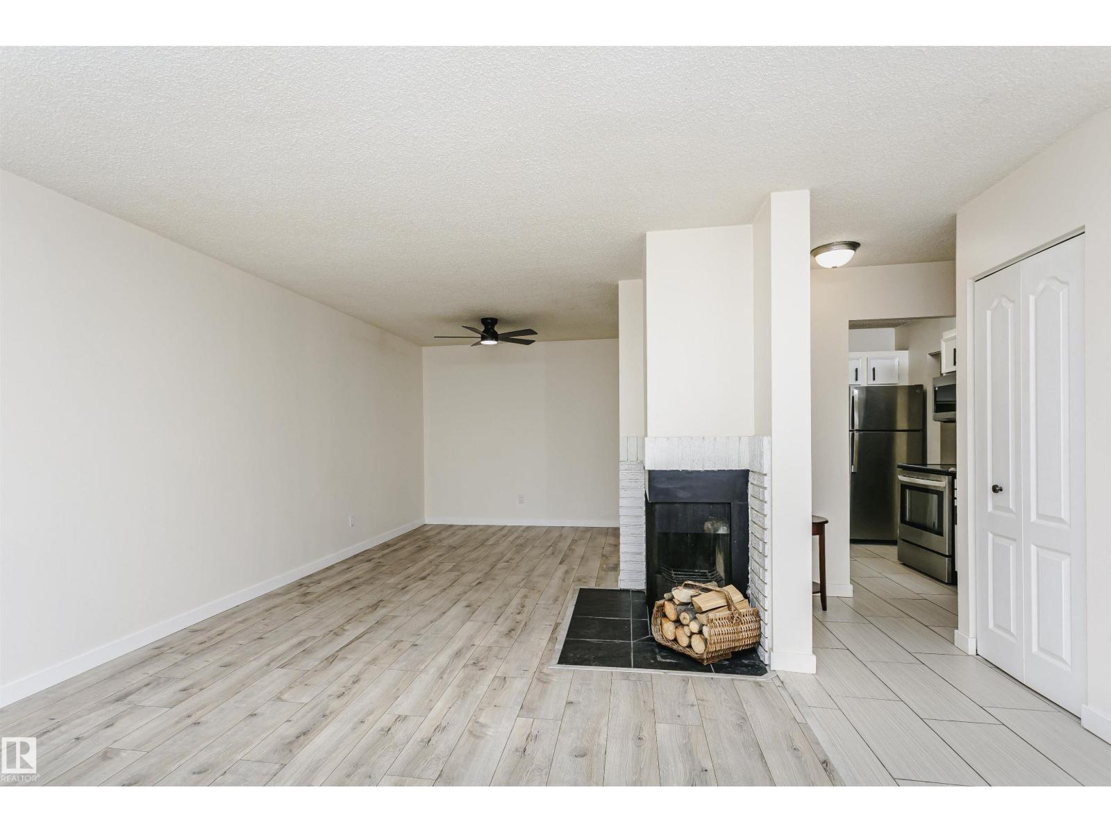 9221 172 ST NW - 14