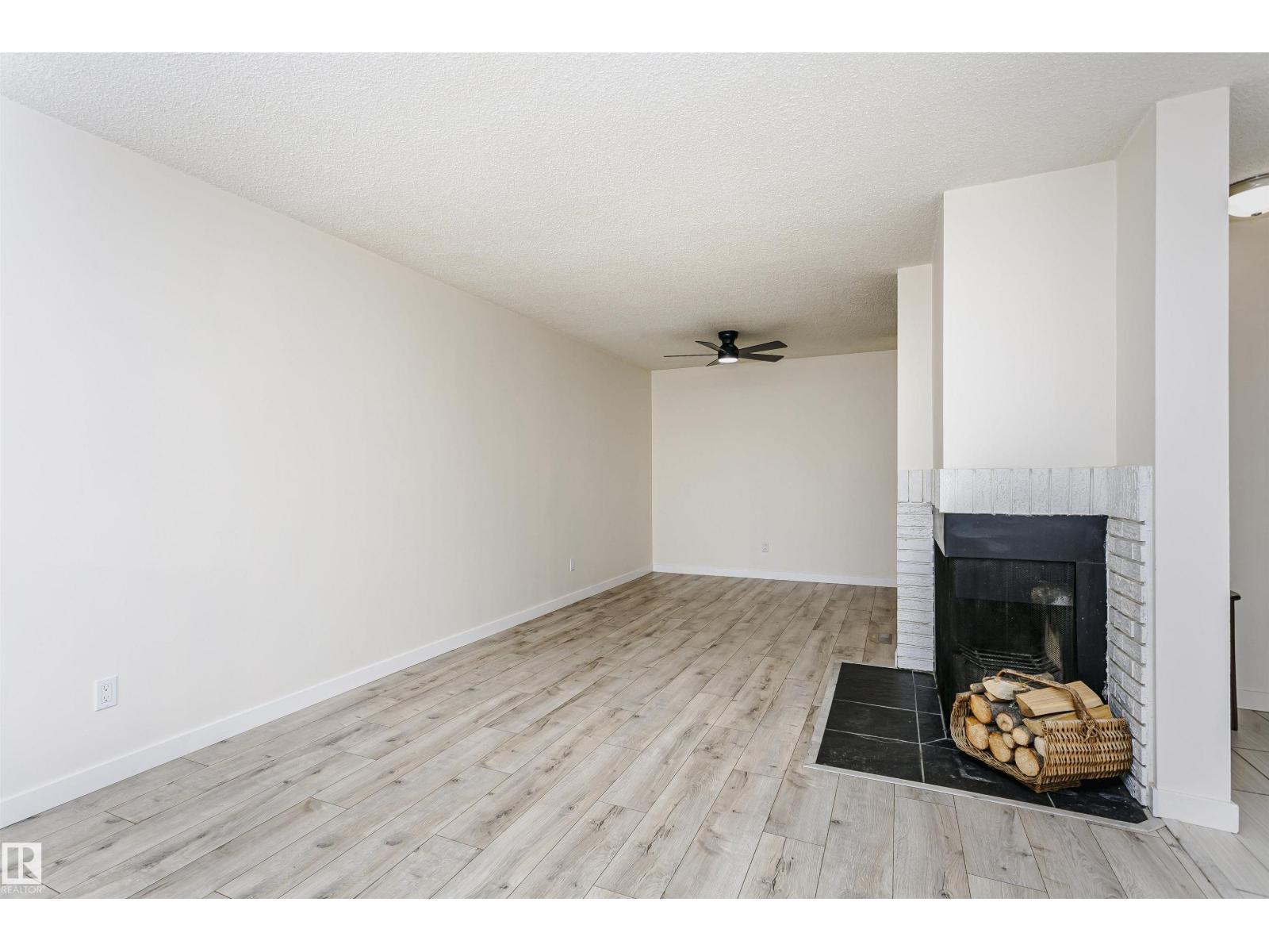 9221 172 ST NW - 16