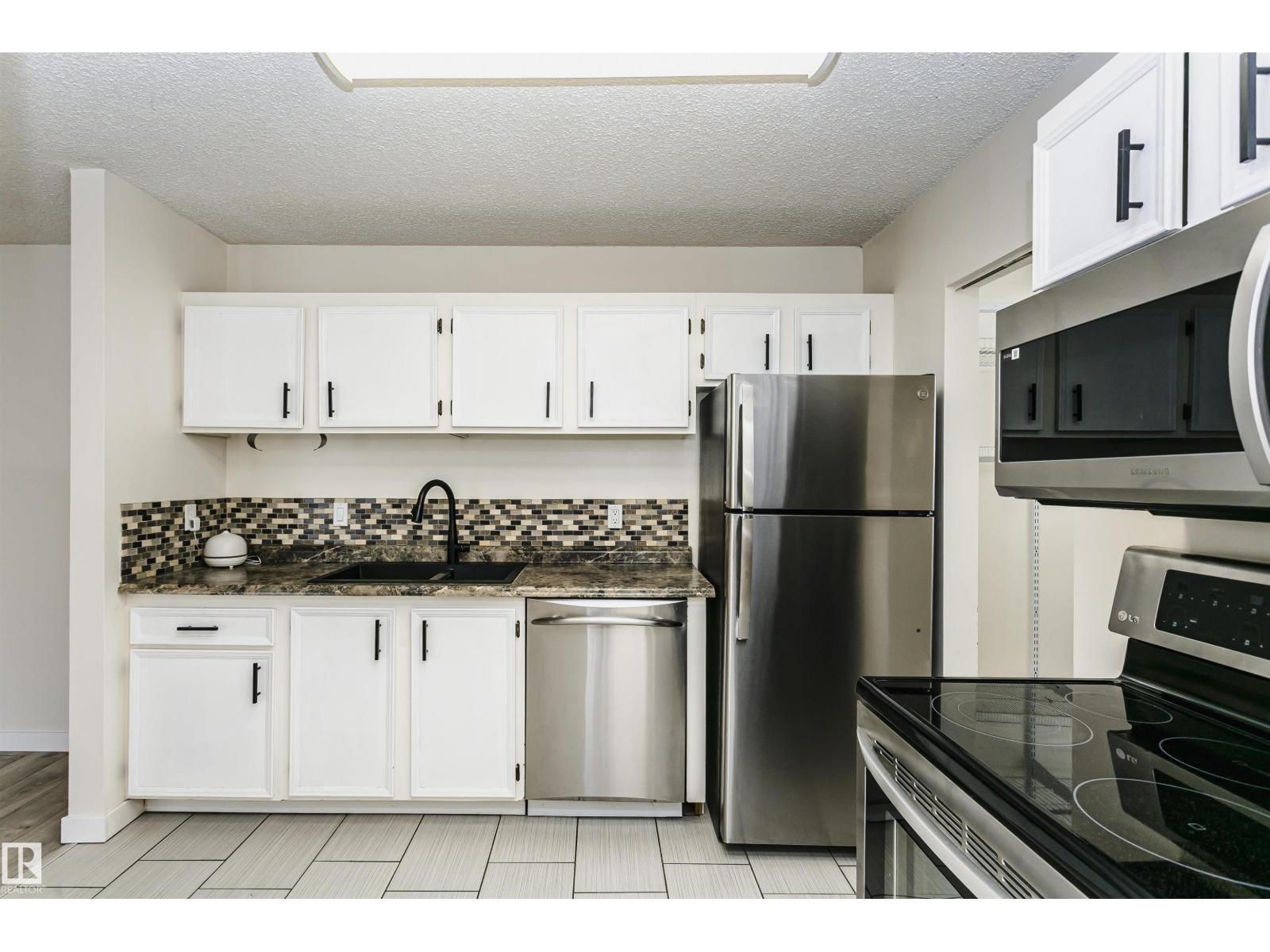 9221 172 ST NW - 24