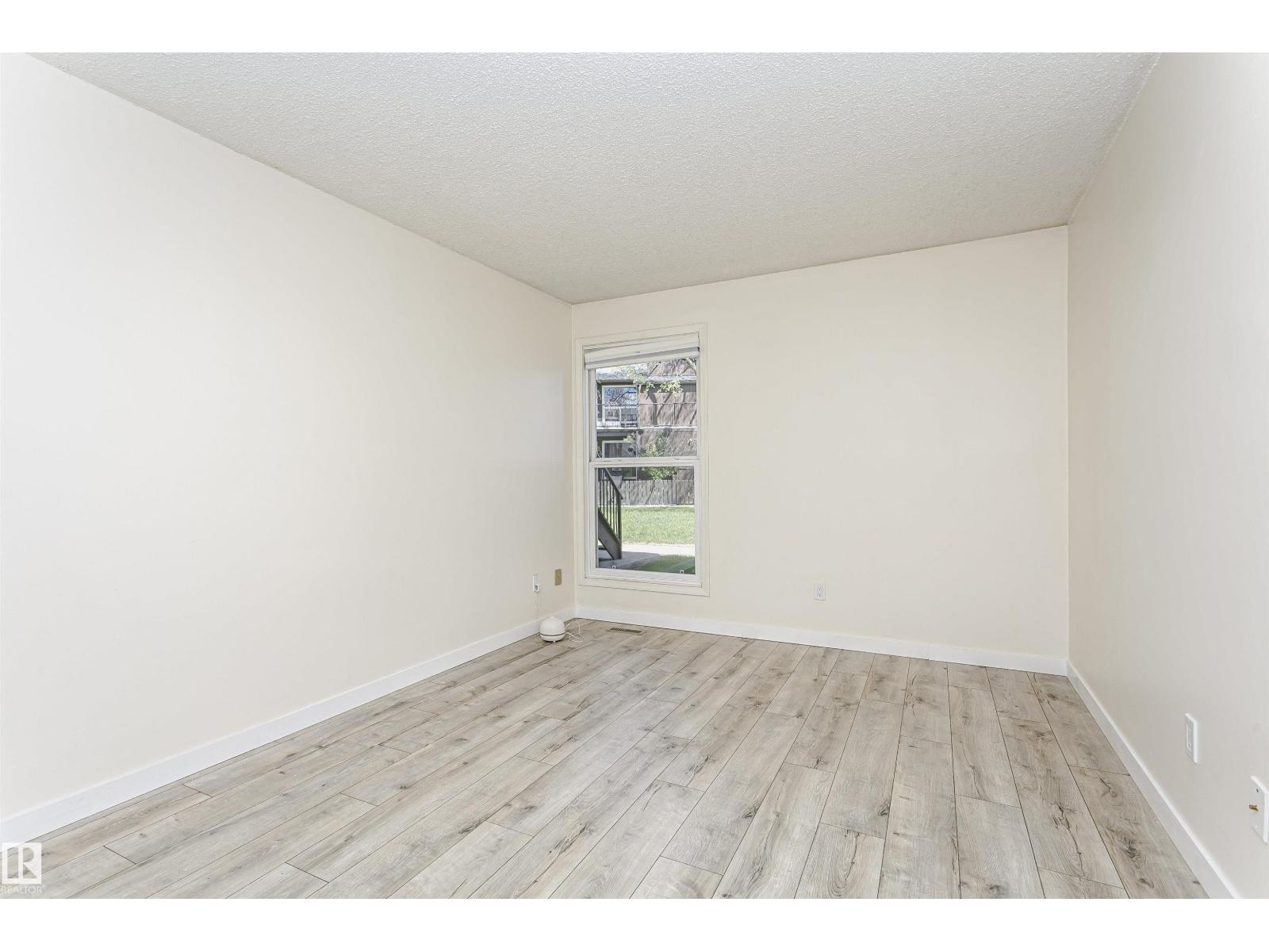9221 172 ST NW - 27