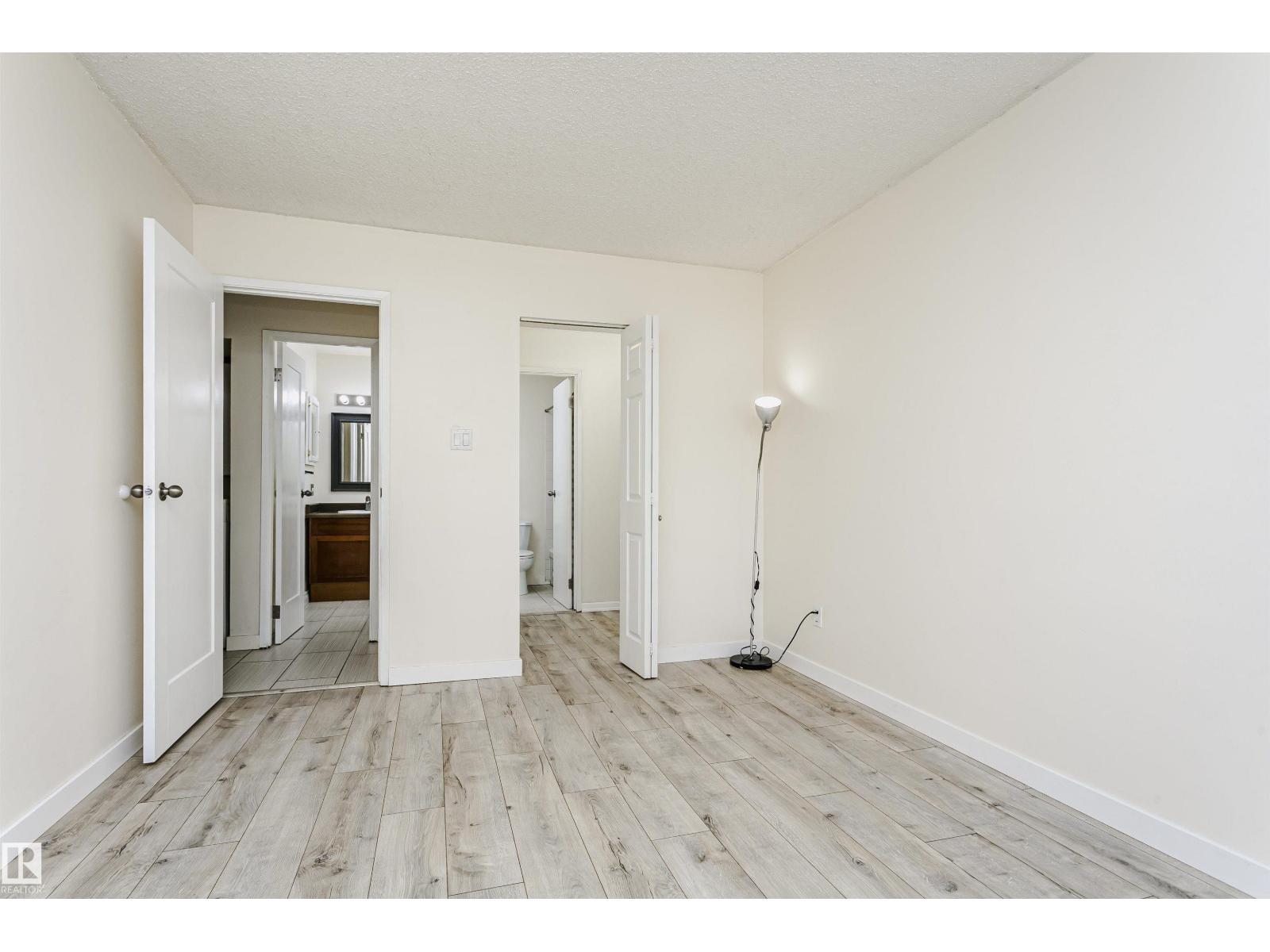 9221 172 ST NW - 29