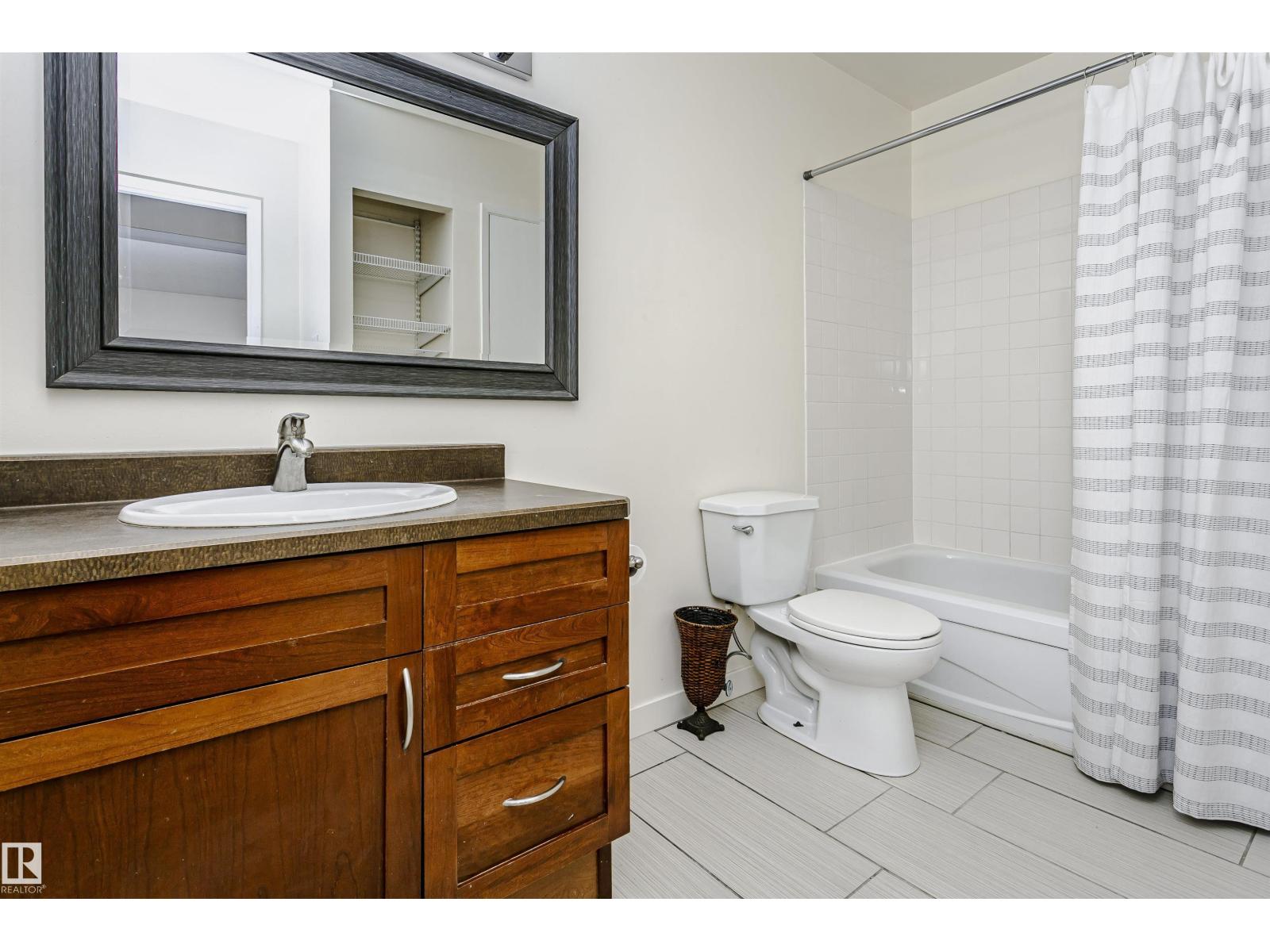 9221 172 ST NW - 32