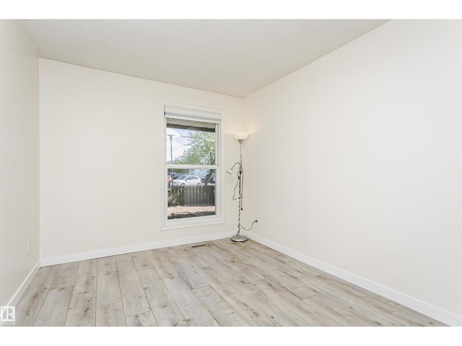 9221 172 ST NW - 35