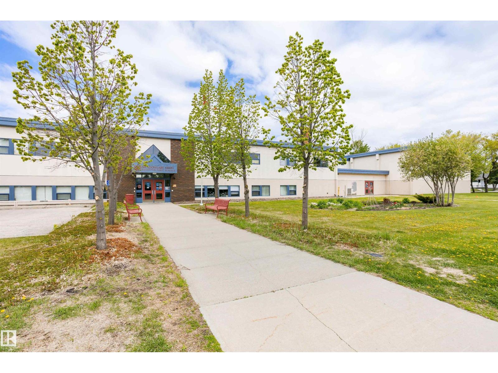 9221 172 ST NW - 44