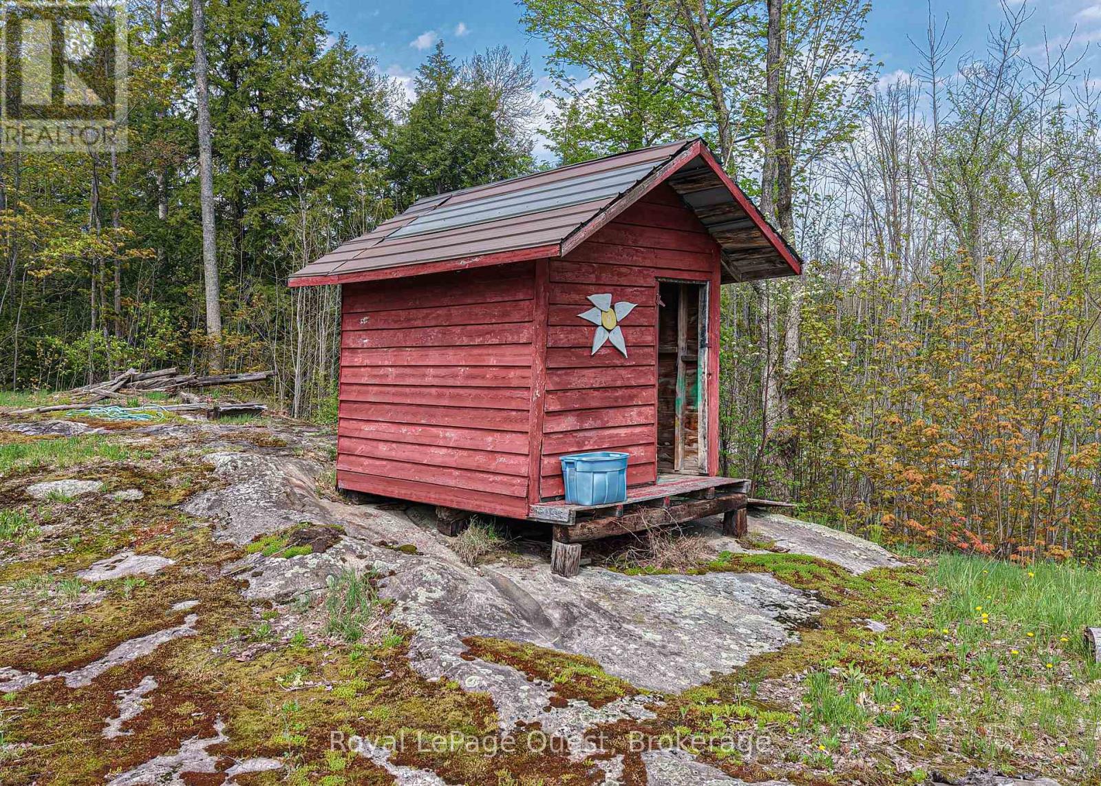 137 MORTON LANE - 10
