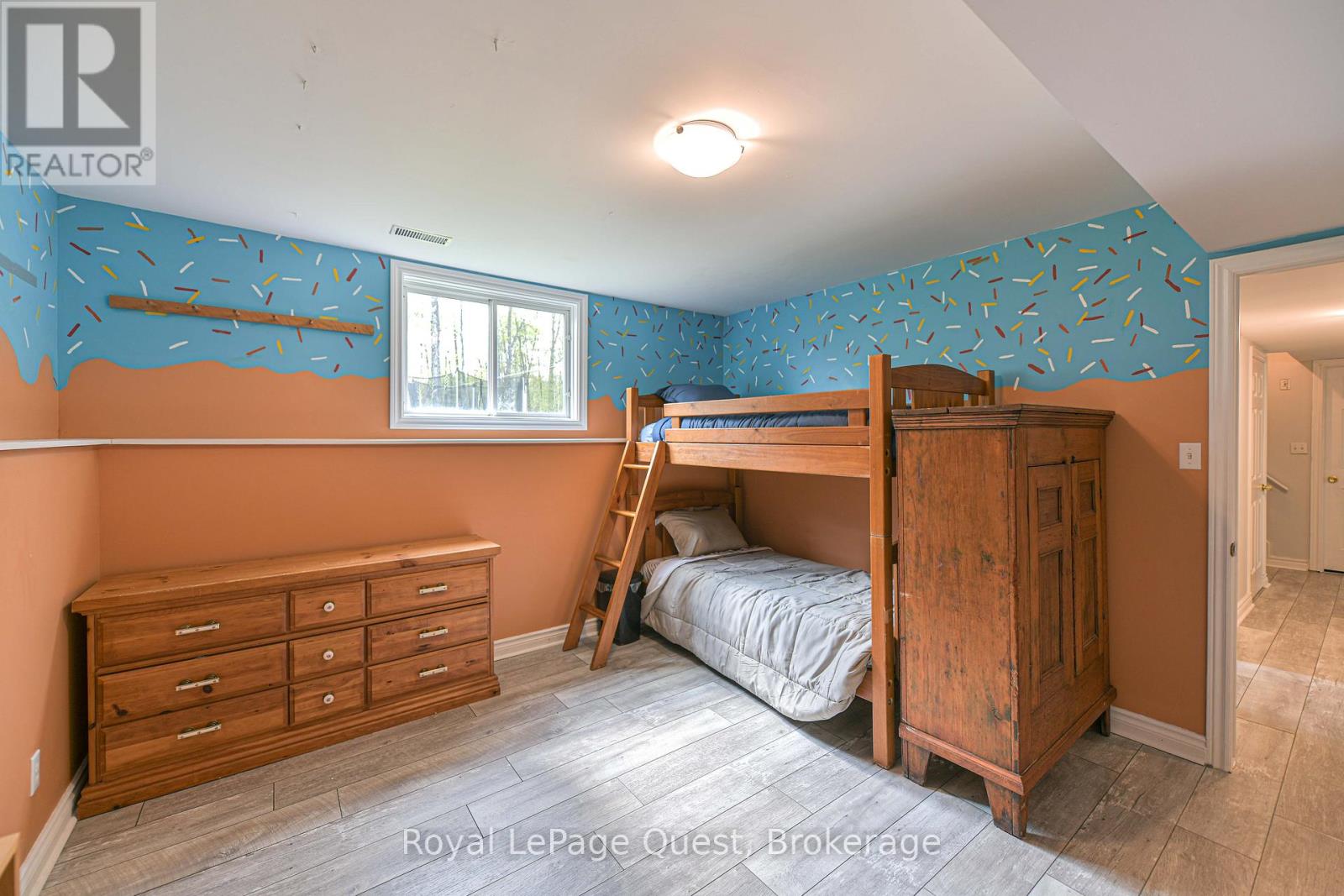137 MORTON LANE - 43