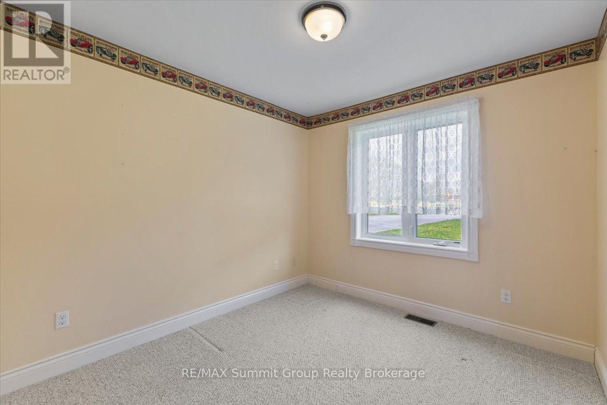 225518 SOUTHGATE ROAD 22 - 16