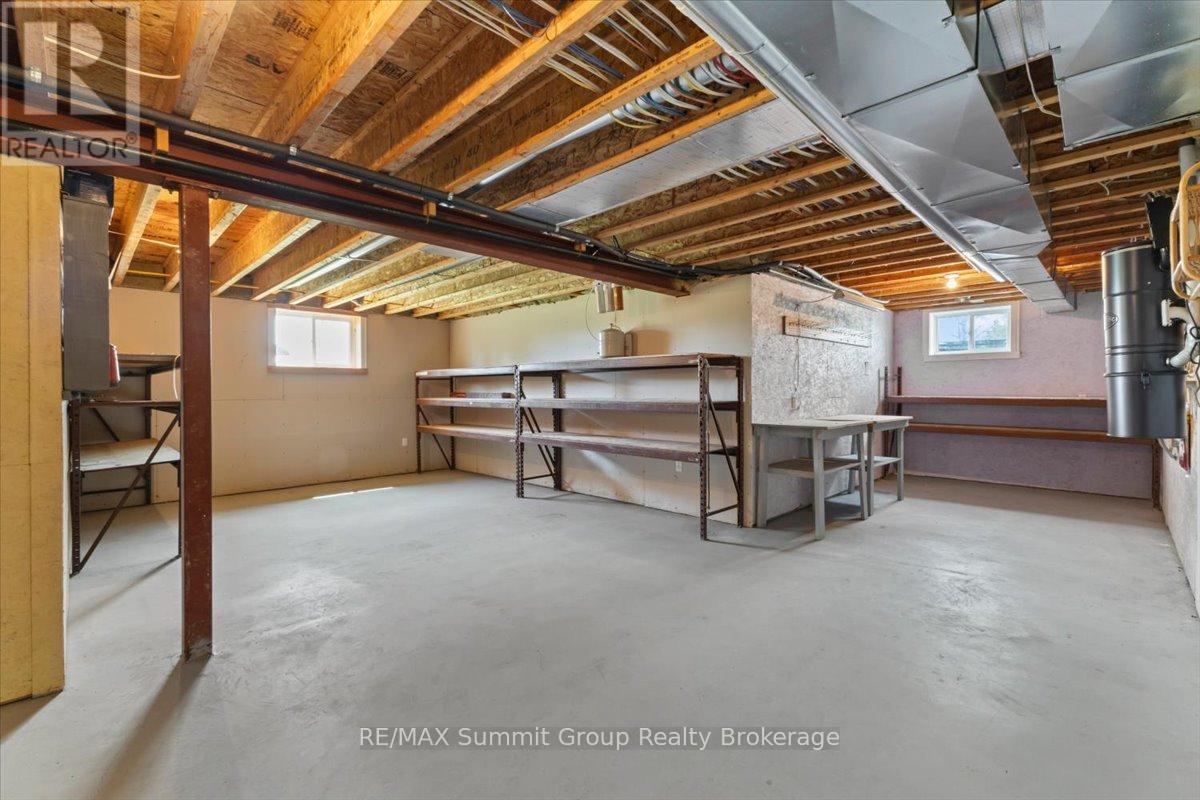 225518 SOUTHGATE ROAD 22 - 23