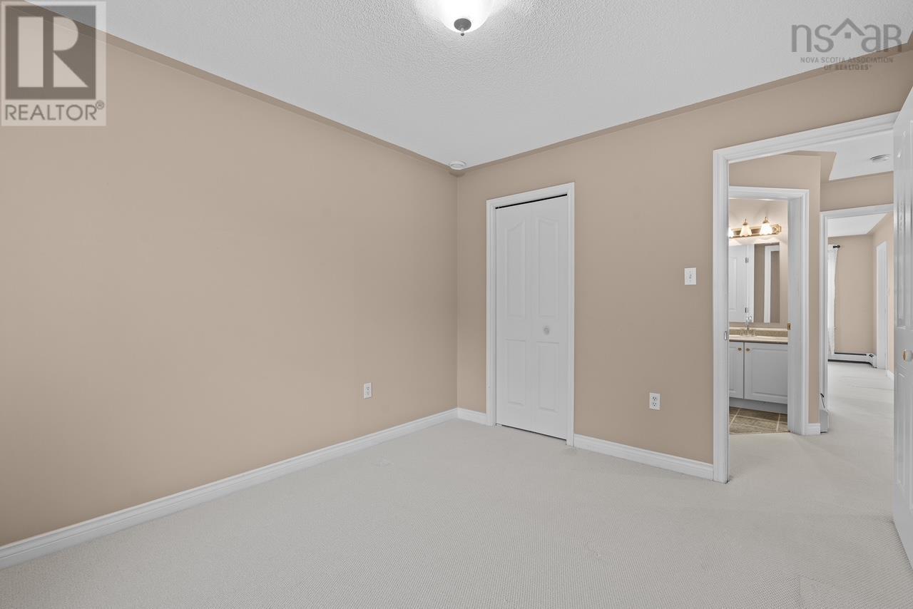 24 Rosehurst Close - 23