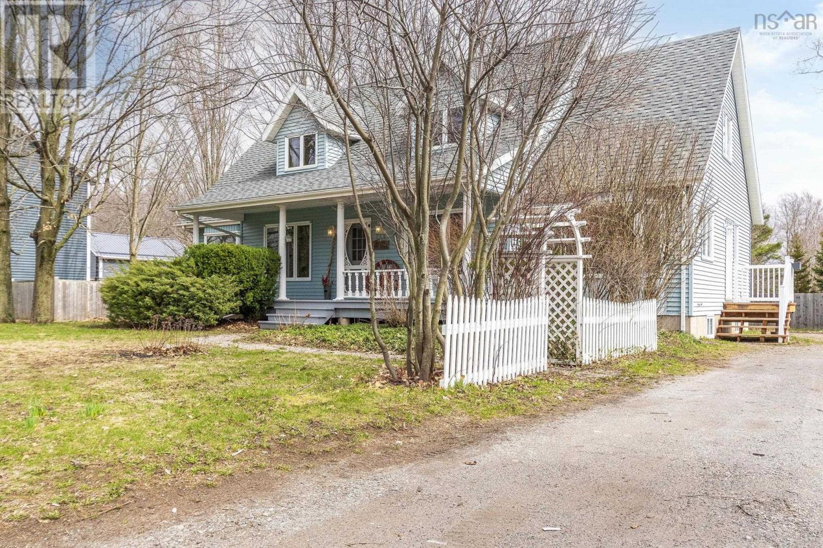 752 Main Street - 4