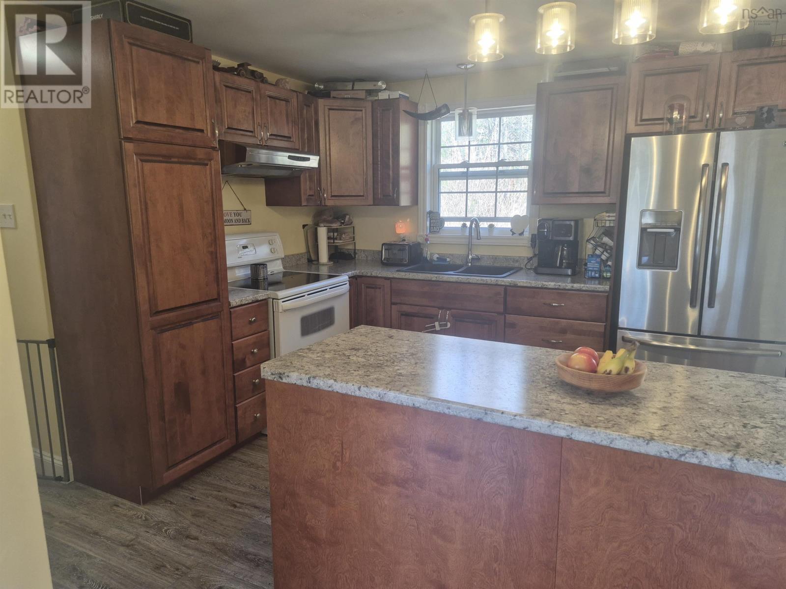 2396 Highway 10 - 22