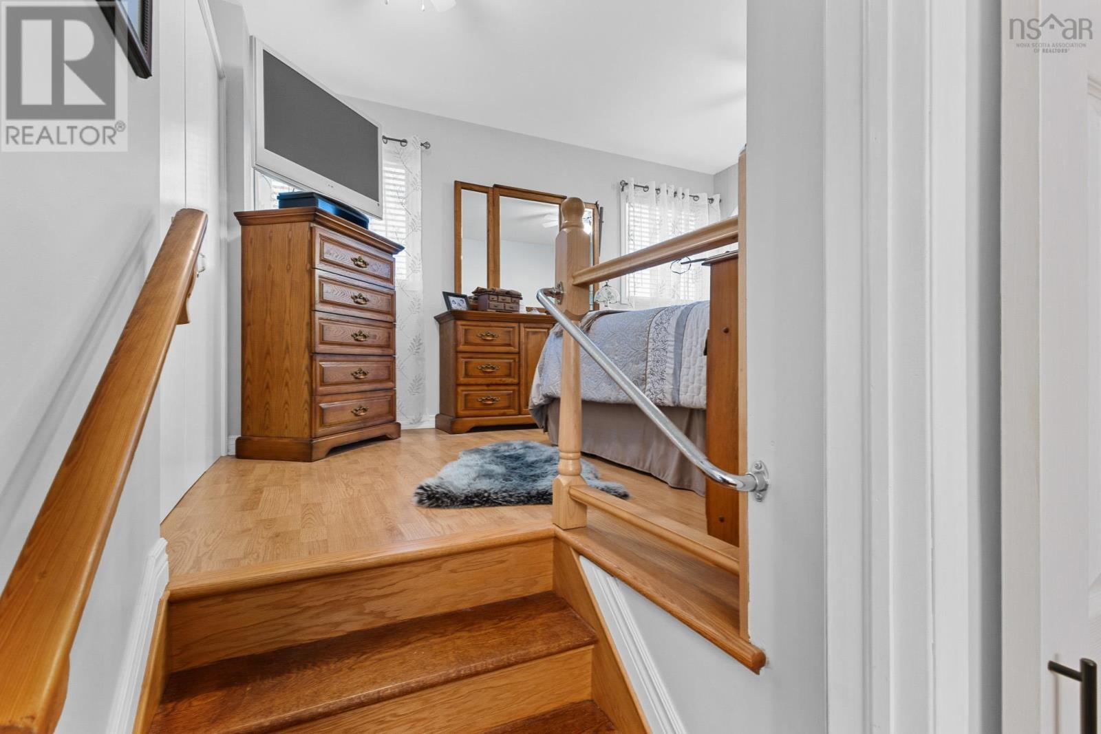 56 Raymond Drive - 19
