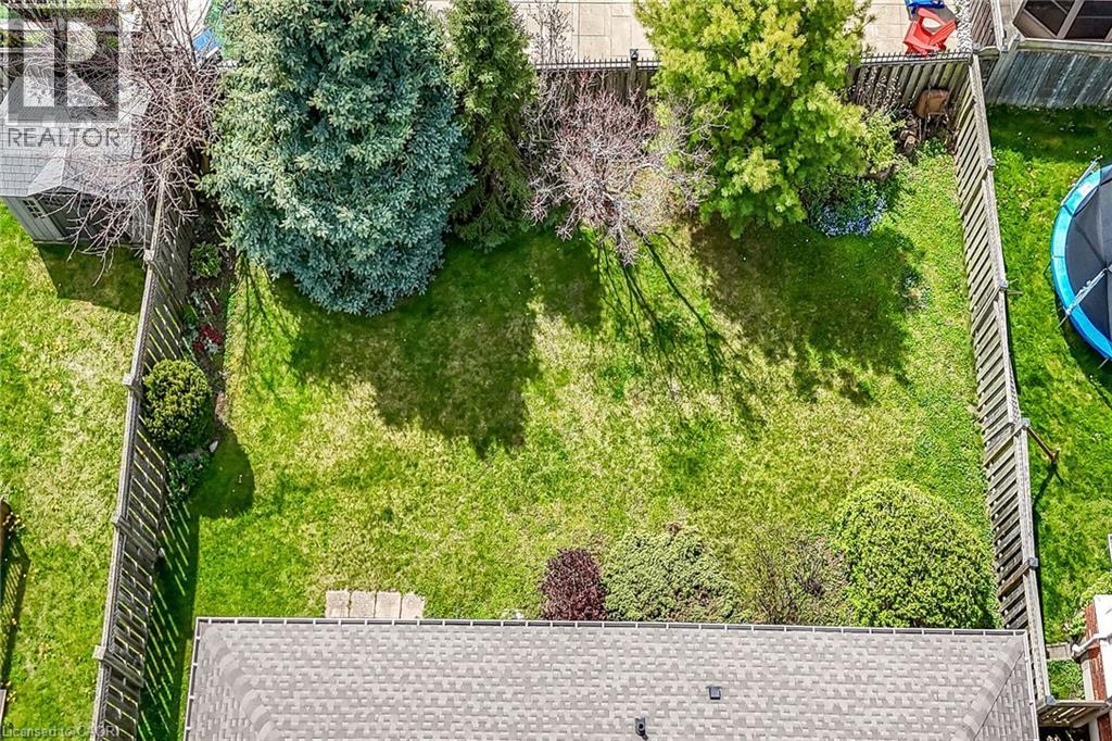 73 COBBLESTONE Drive - 33