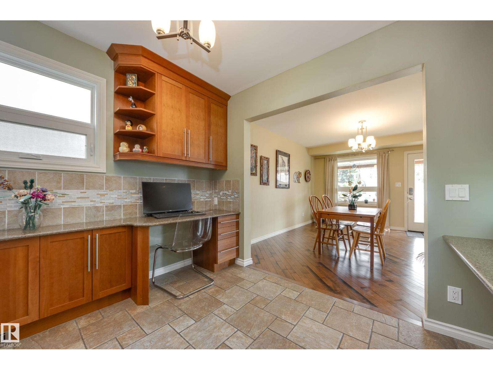 9327 75 AV NW — photo 13