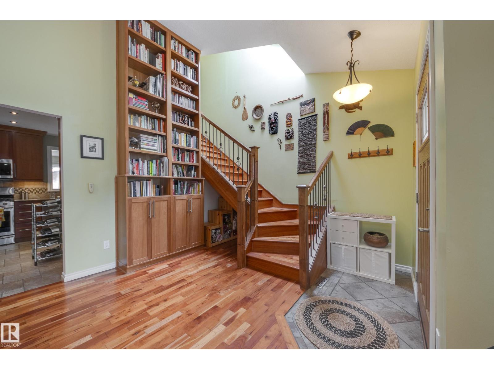 9327 75 AV NW — photo 22