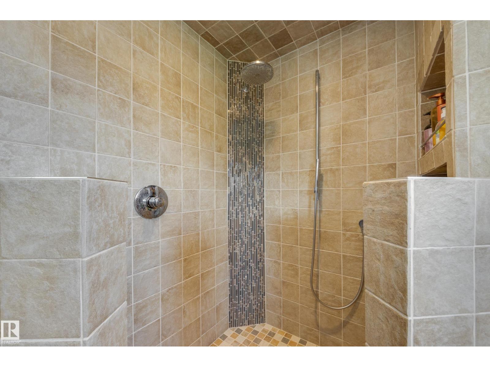 9327 75 AV NW — photo 31