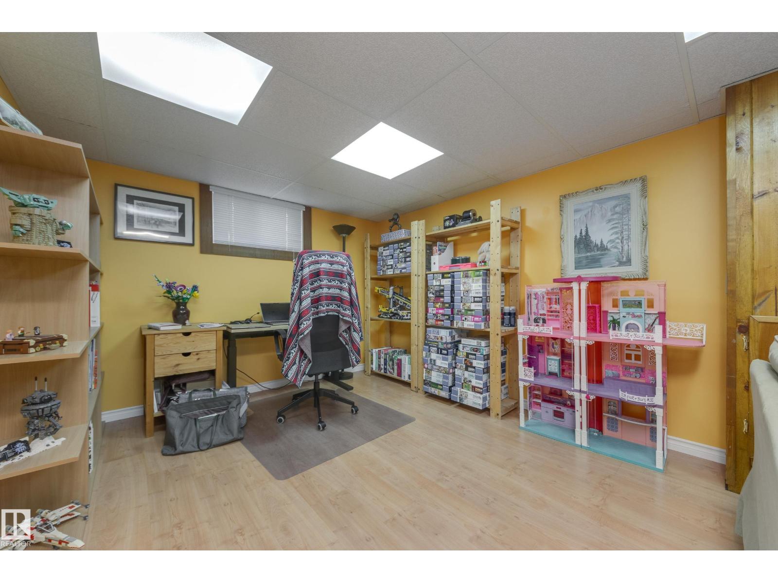 9327 75 AV NW — photo 33