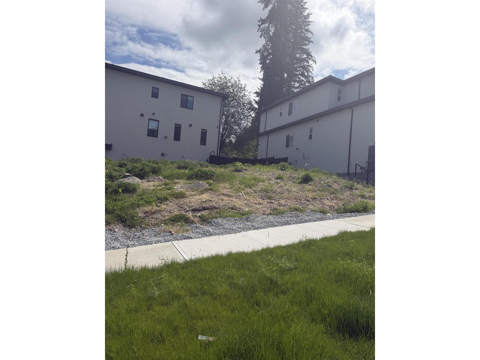 13858 115 Avenue - main photo