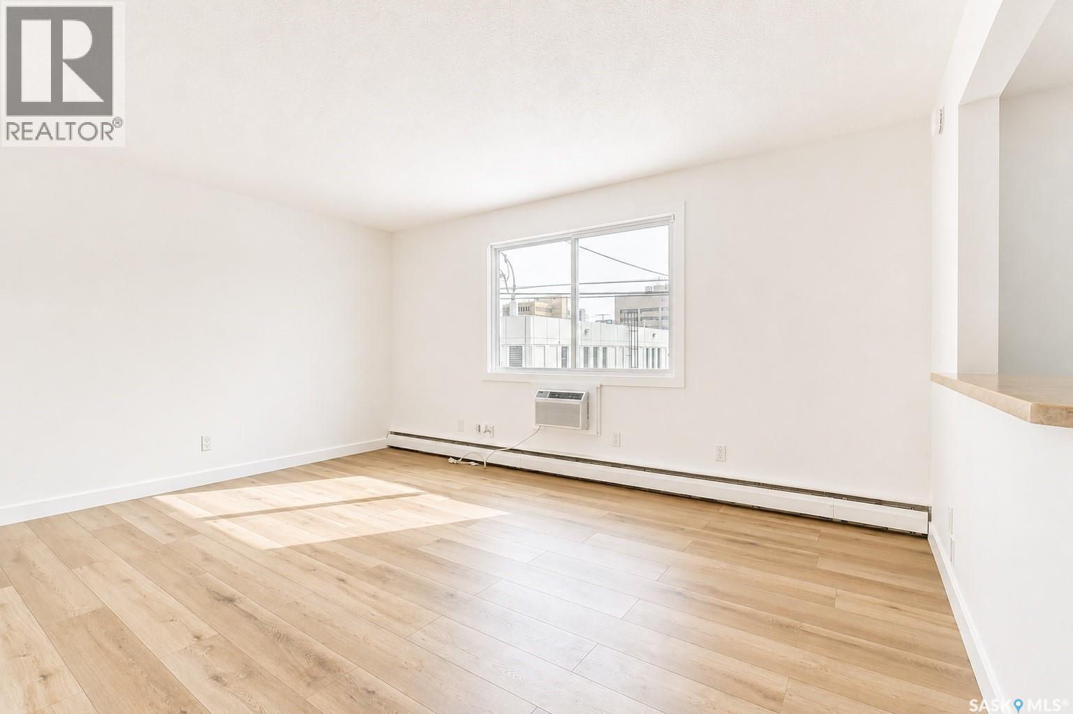 #11 2121 Rae STREET - 4