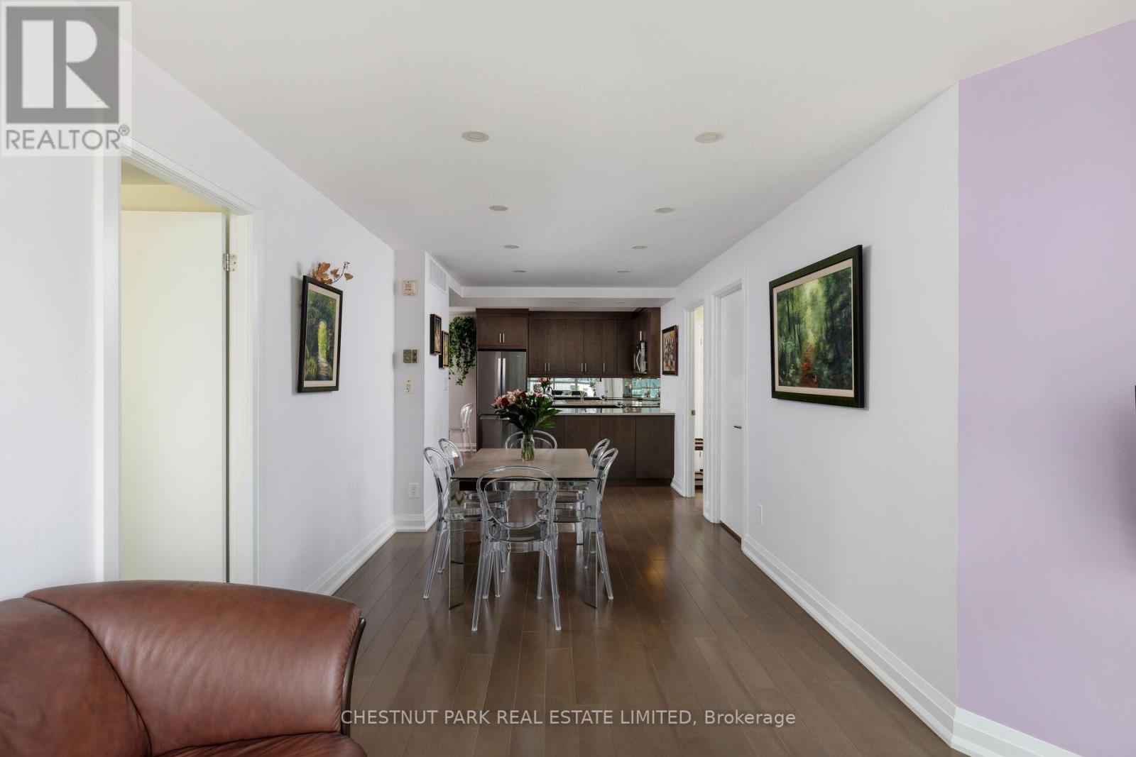 #605E 460 QUEENS QUAY W - 13